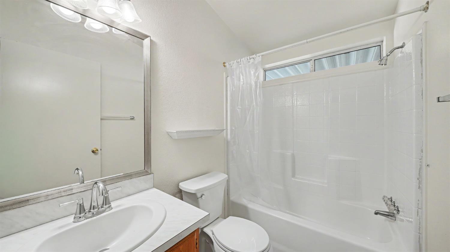2505 Jackson Ave #131, Escalon, CA 95320