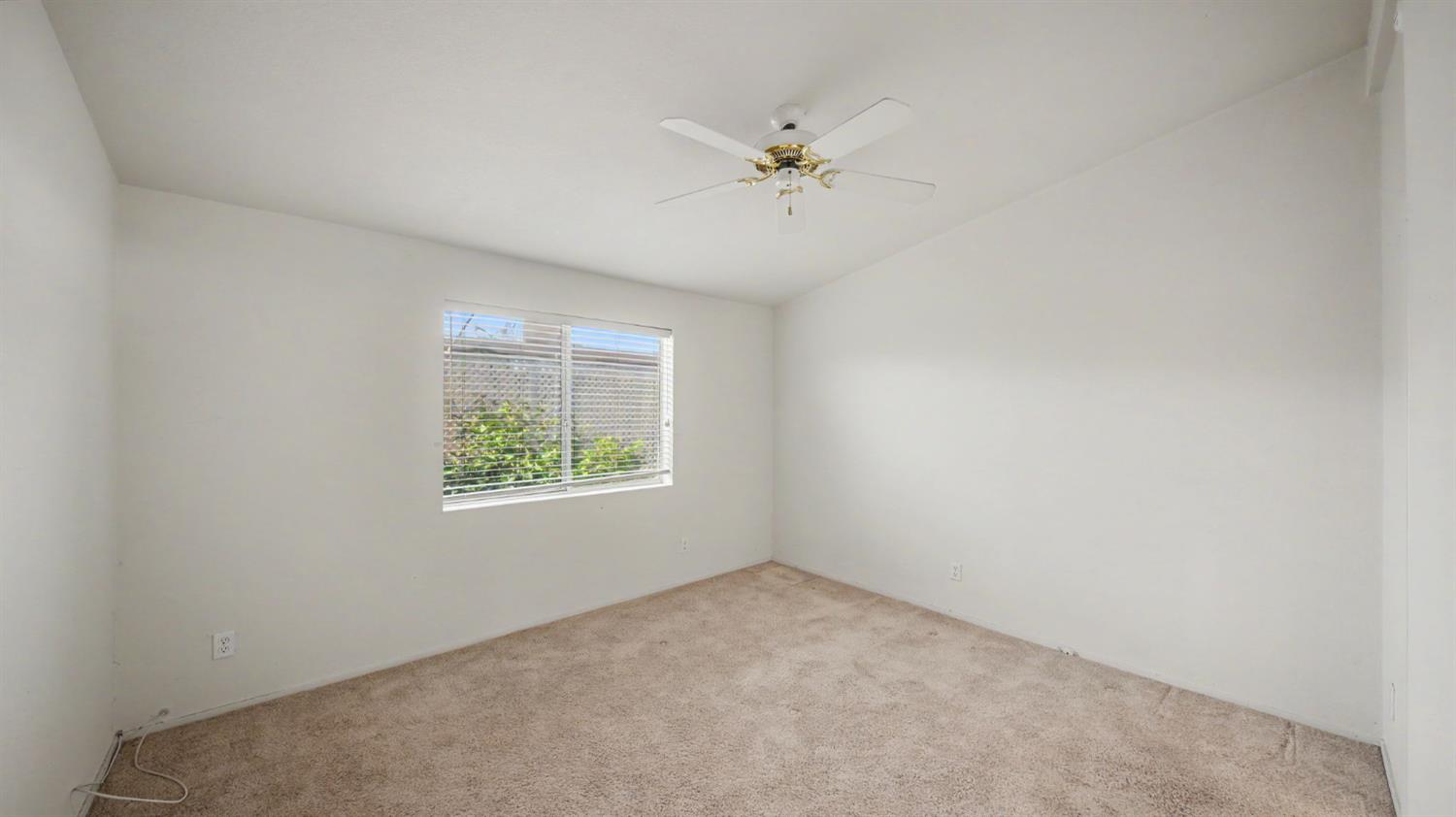 2505 Jackson Ave #131, Escalon, CA 95320