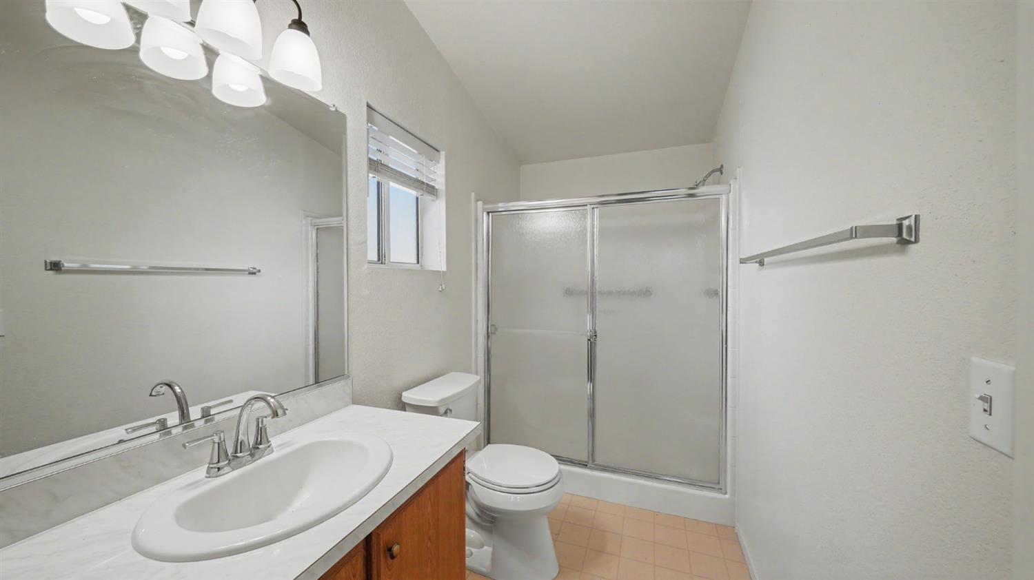 2505 Jackson Ave #131, Escalon, CA 95320