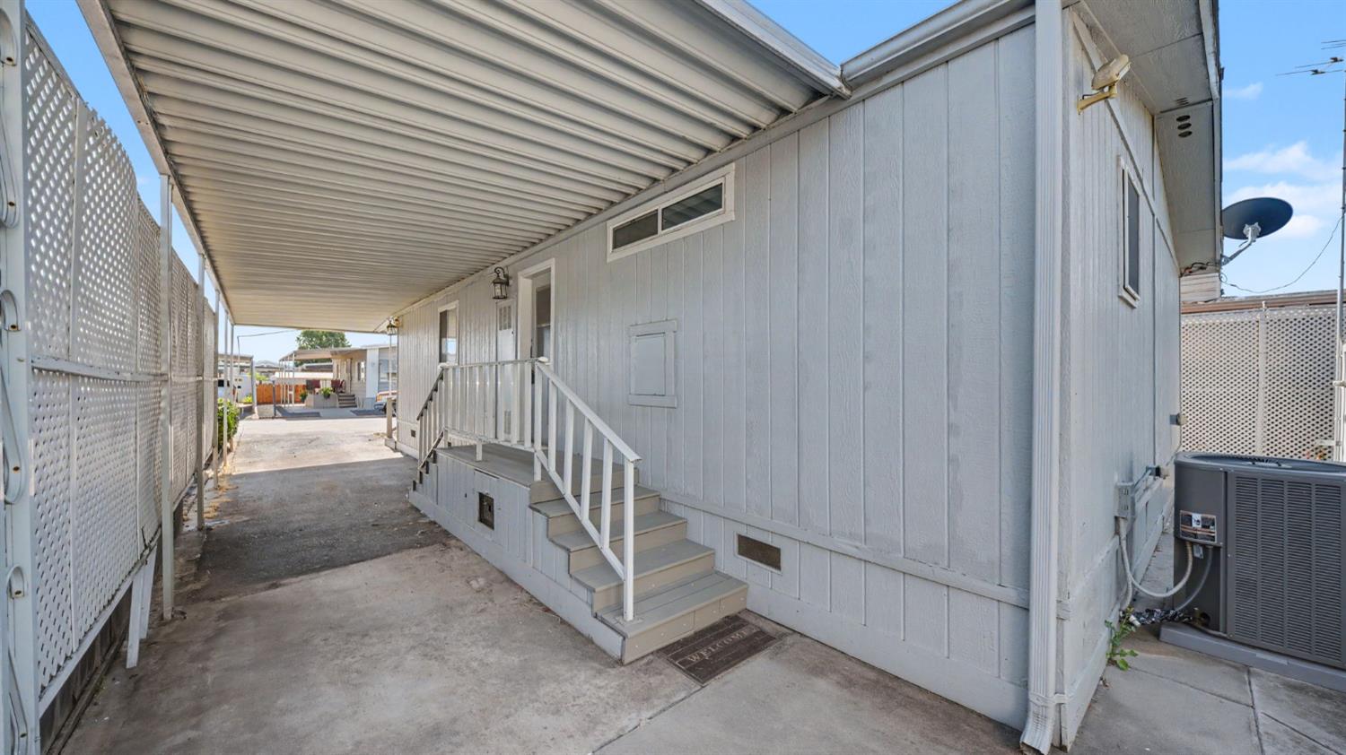 2505 Jackson Ave #131, Escalon, CA 95320