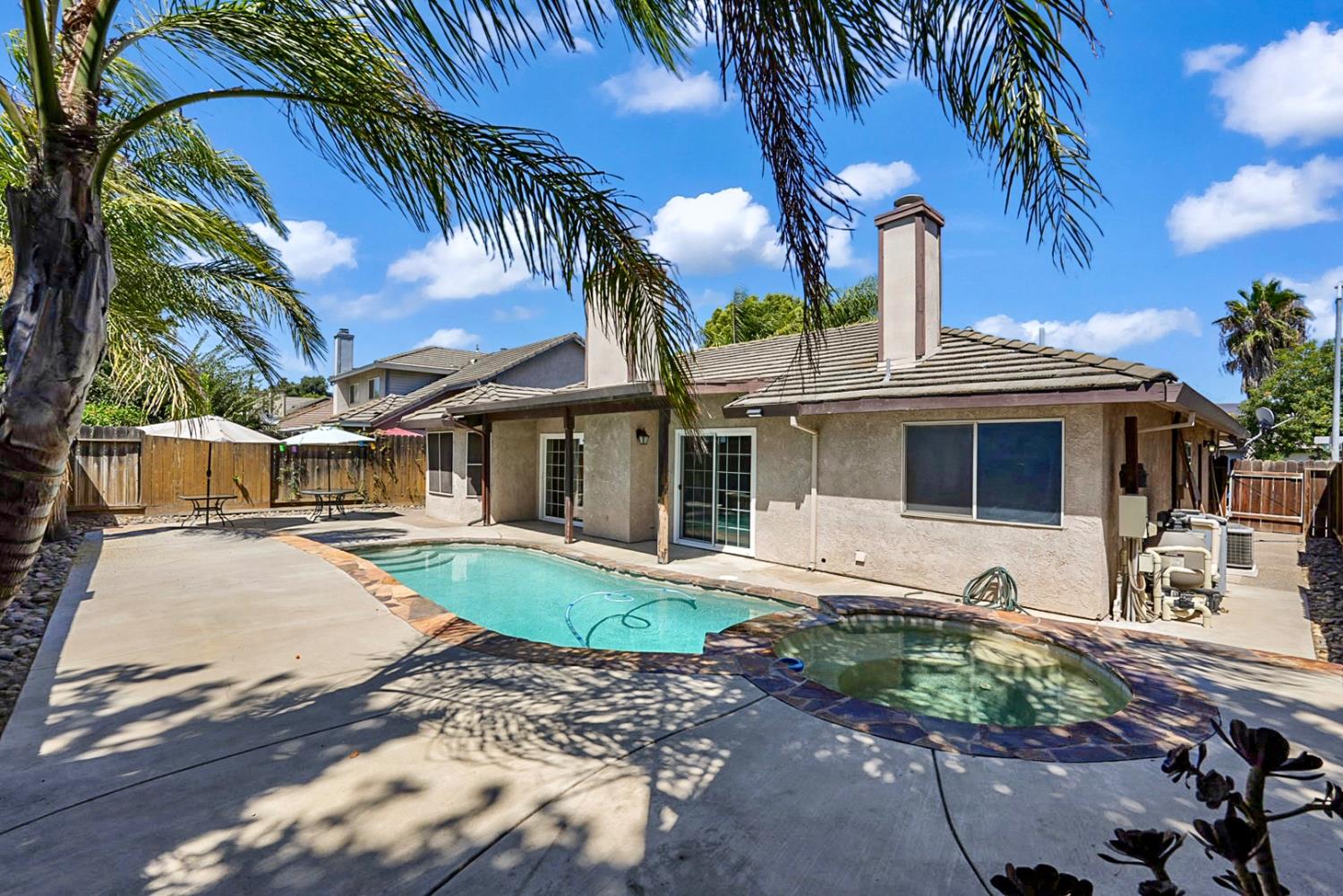 1019 Munchkin Dr, Ceres, CA 95351