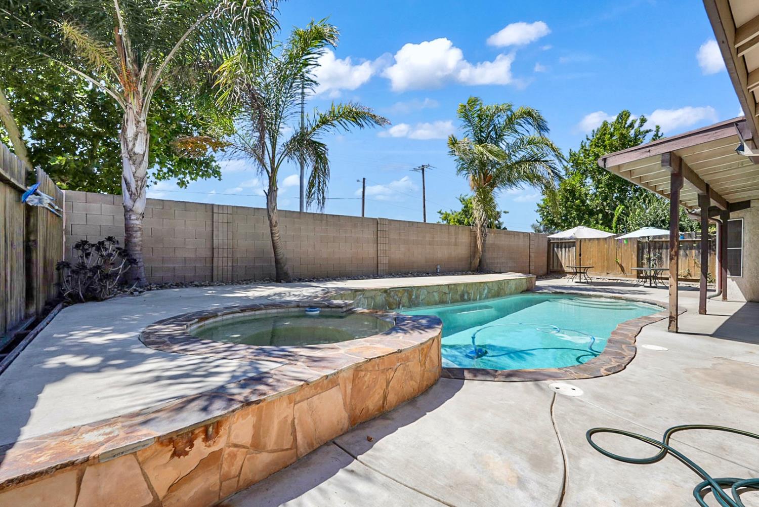 1019 Munchkin Dr, Ceres, CA 95351
