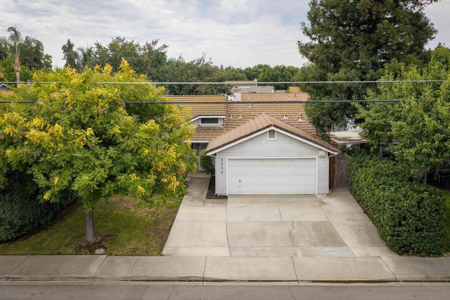 2404 Floyd Ave, Modesto, CA 95355