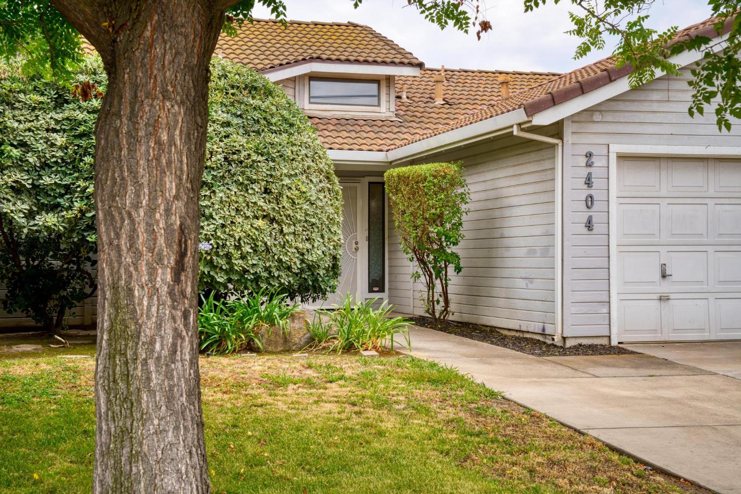 2404 Floyd Ave, Modesto, CA 95355