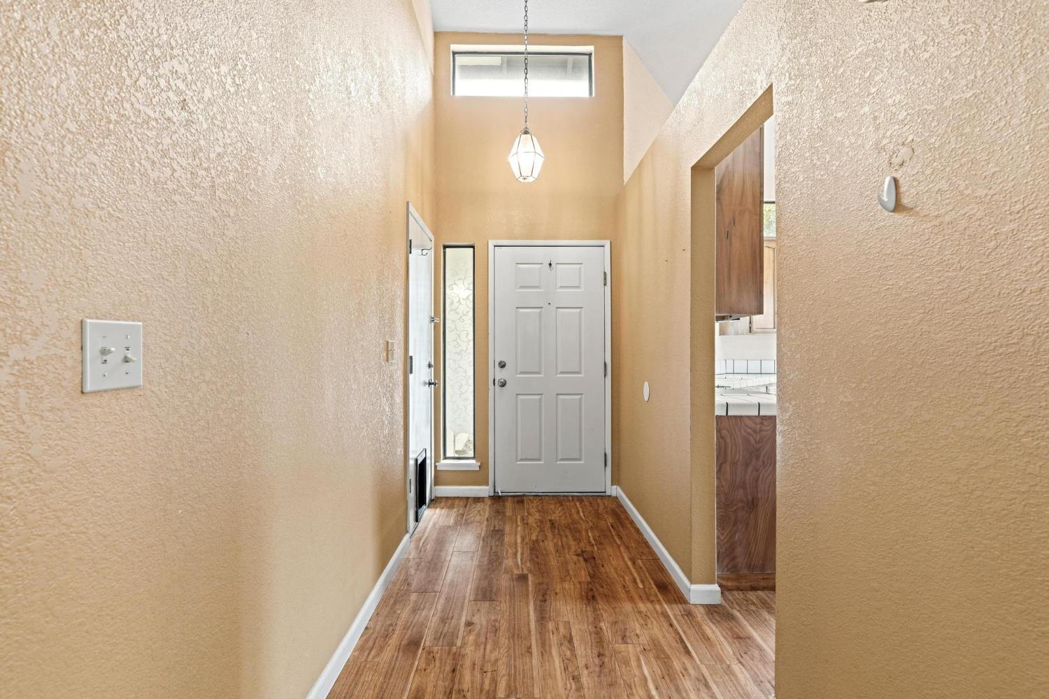 2404 Floyd Ave, Modesto, CA 95355