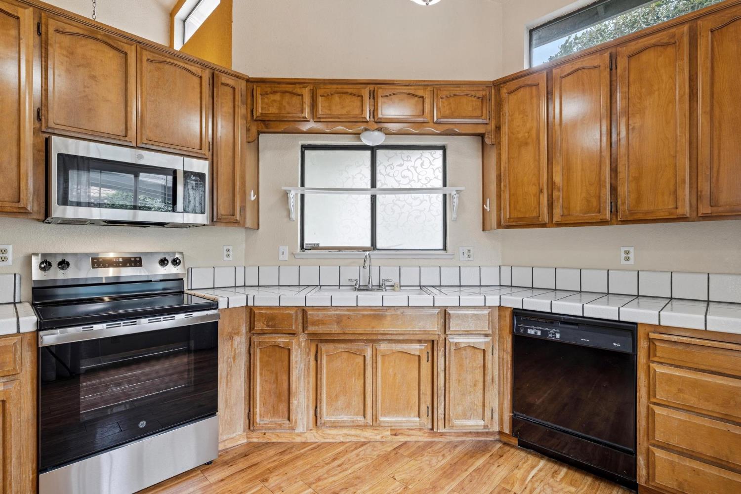 2404 Floyd Ave, Modesto, CA 95355