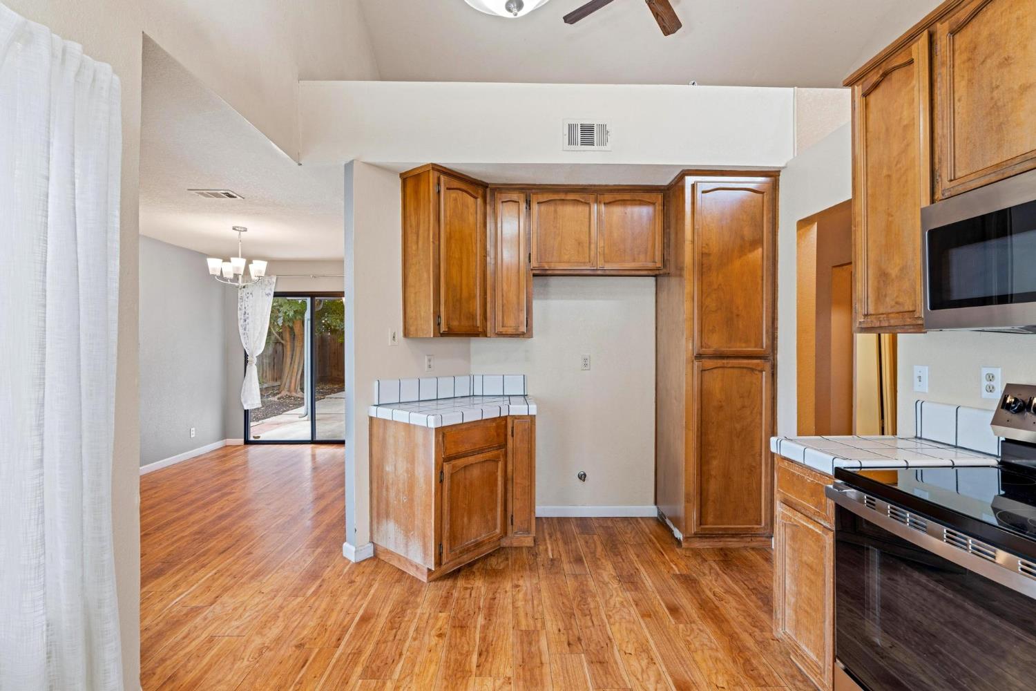 2404 Floyd Ave, Modesto, CA 95355