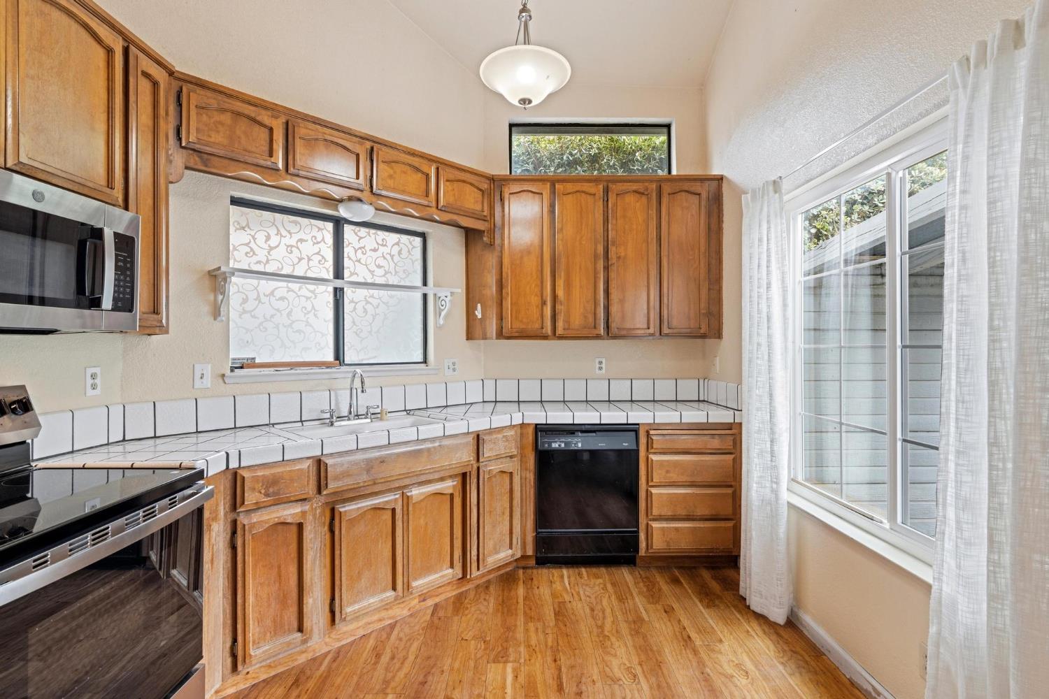 2404 Floyd Ave, Modesto, CA 95355