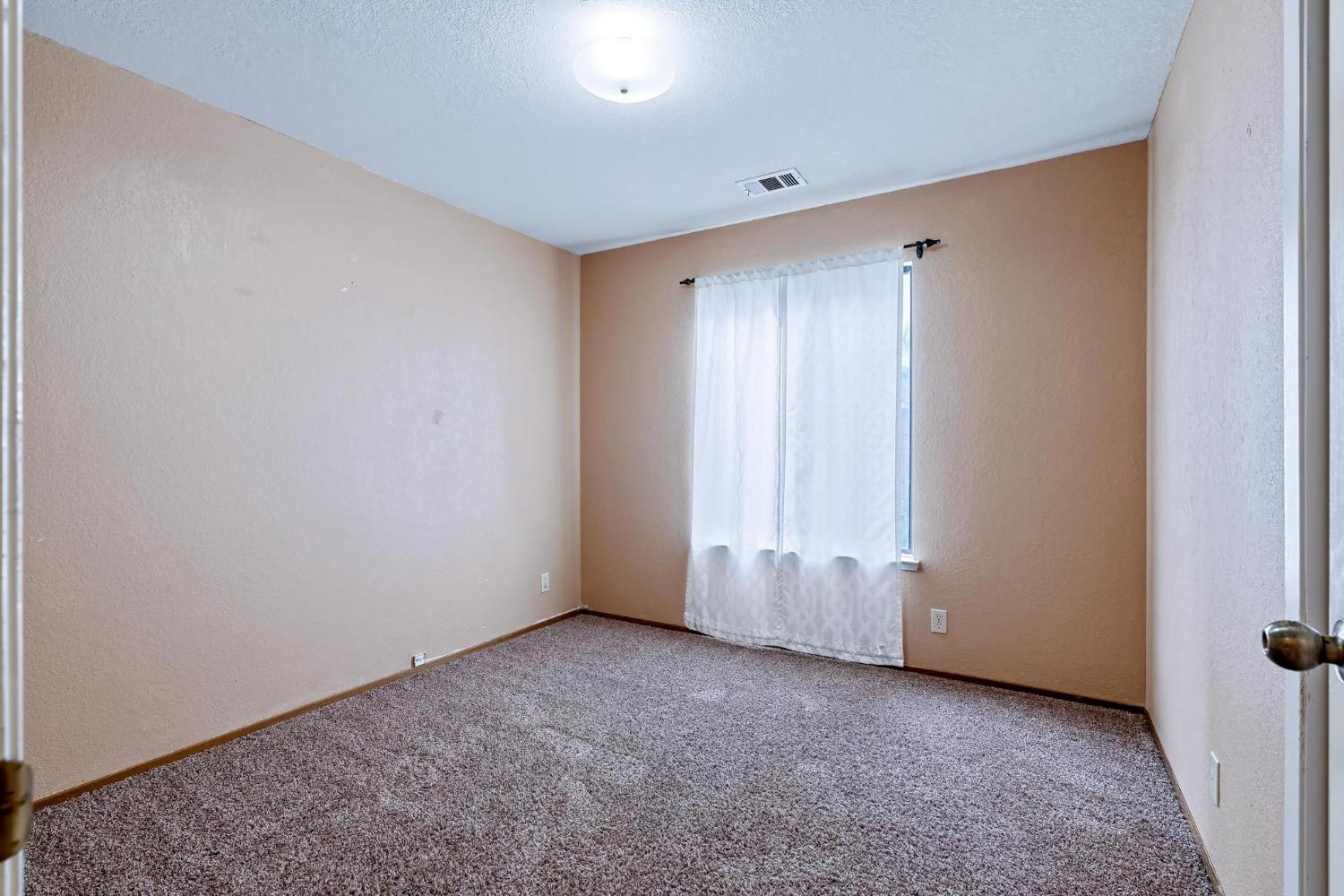 2404 Floyd Ave, Modesto, CA 95355