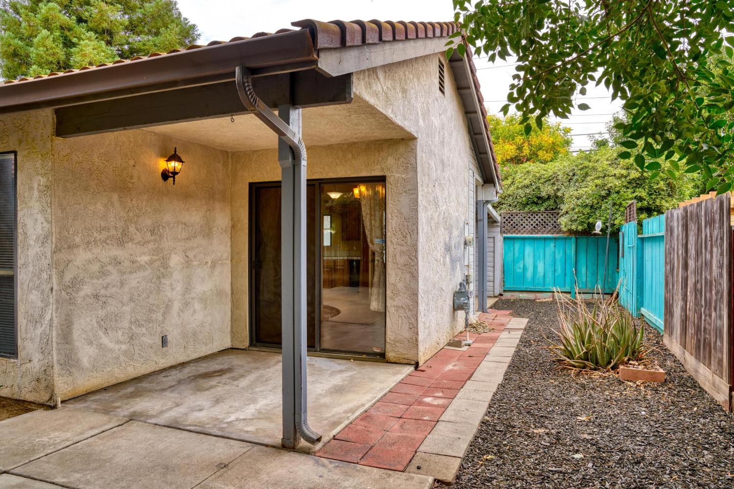 2404 Floyd Ave, Modesto, CA 95355