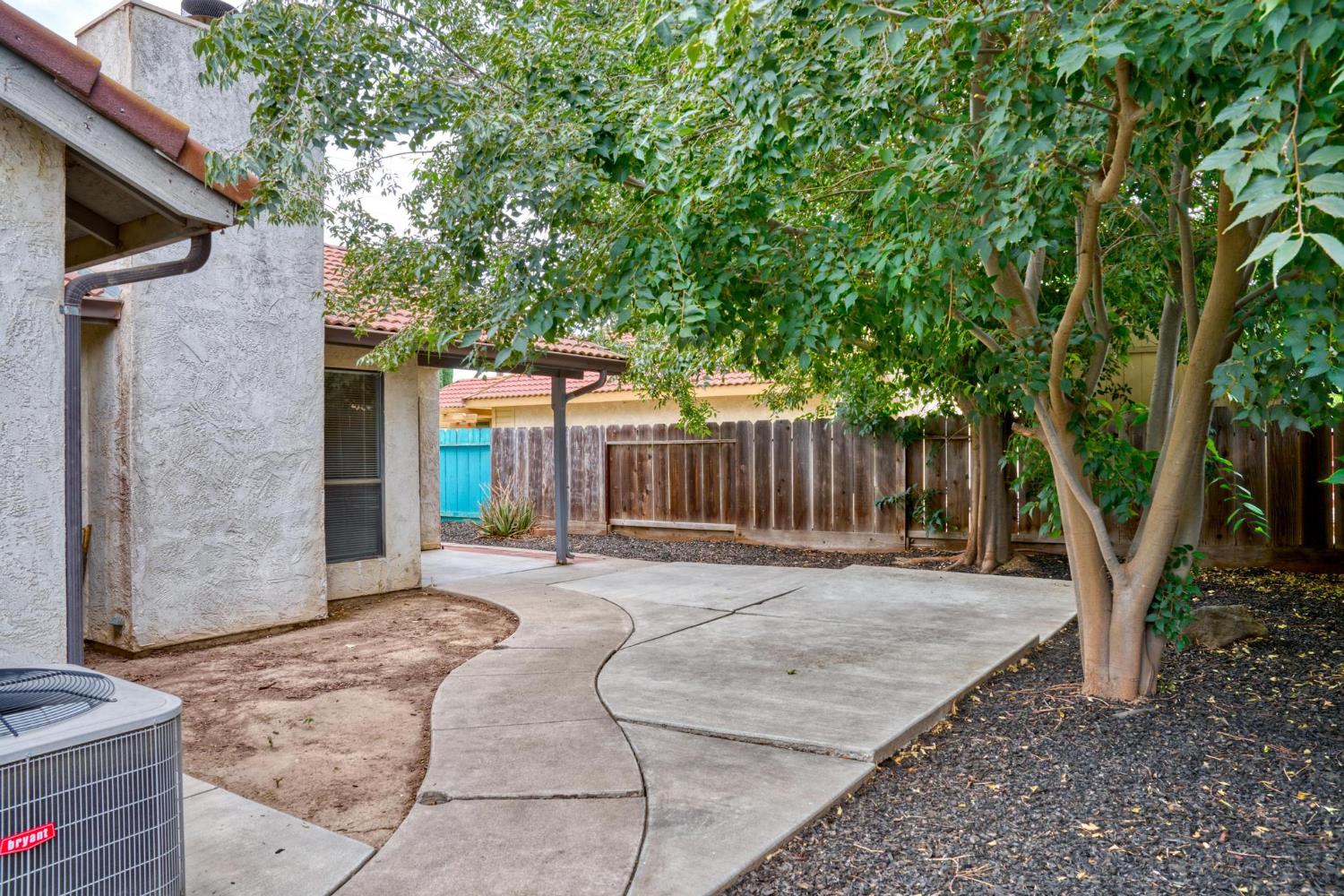 2404 Floyd Ave, Modesto, CA 95355