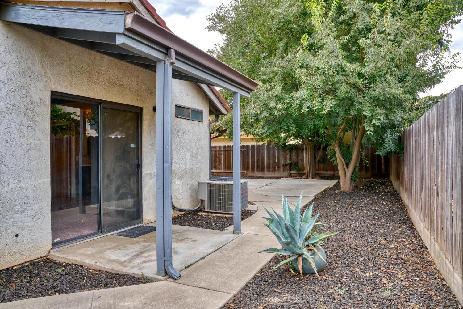 2404 Floyd Ave, Modesto, CA 95355
