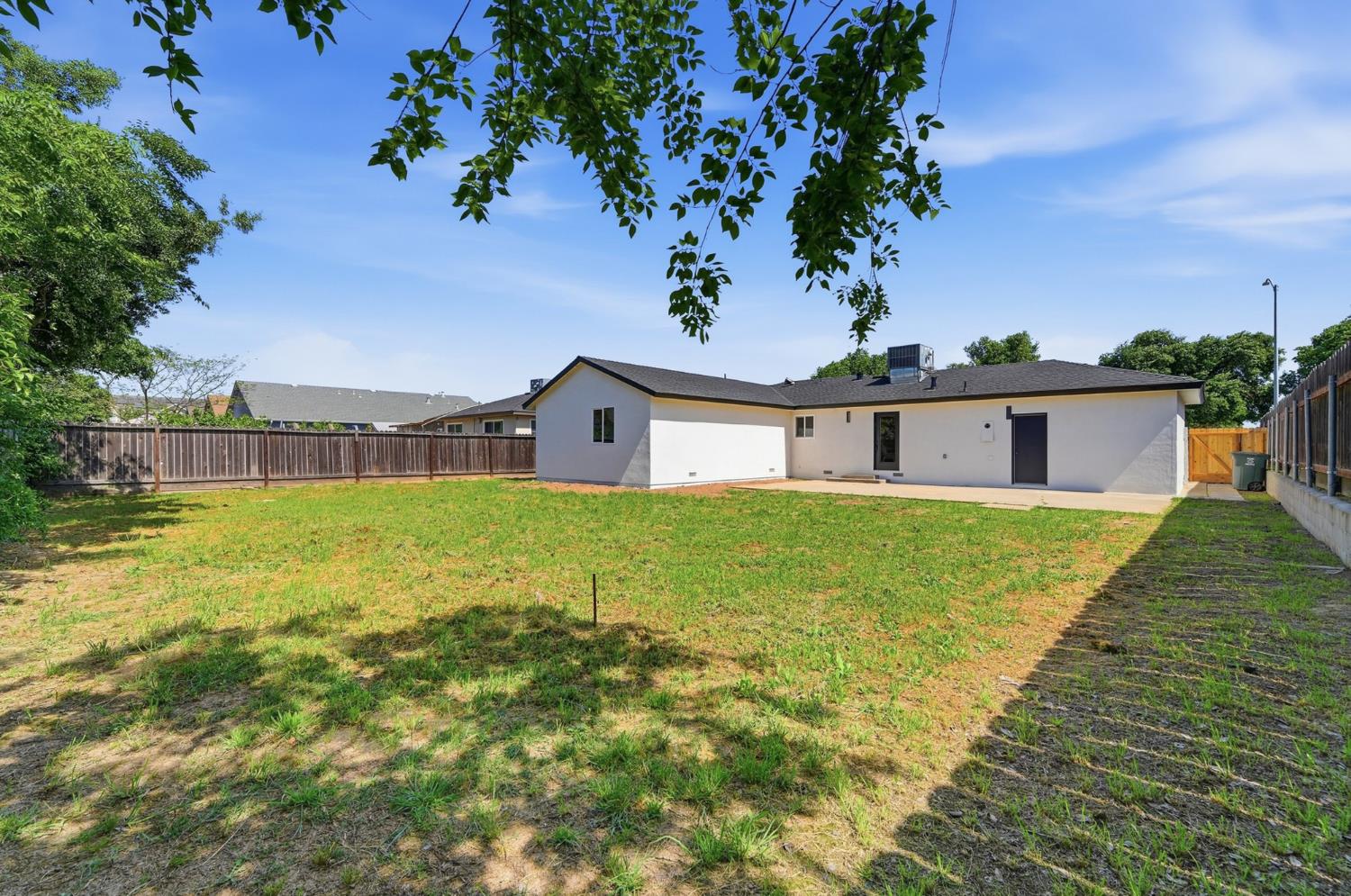 6237 Claus Rd, Riverbank, CA 95367