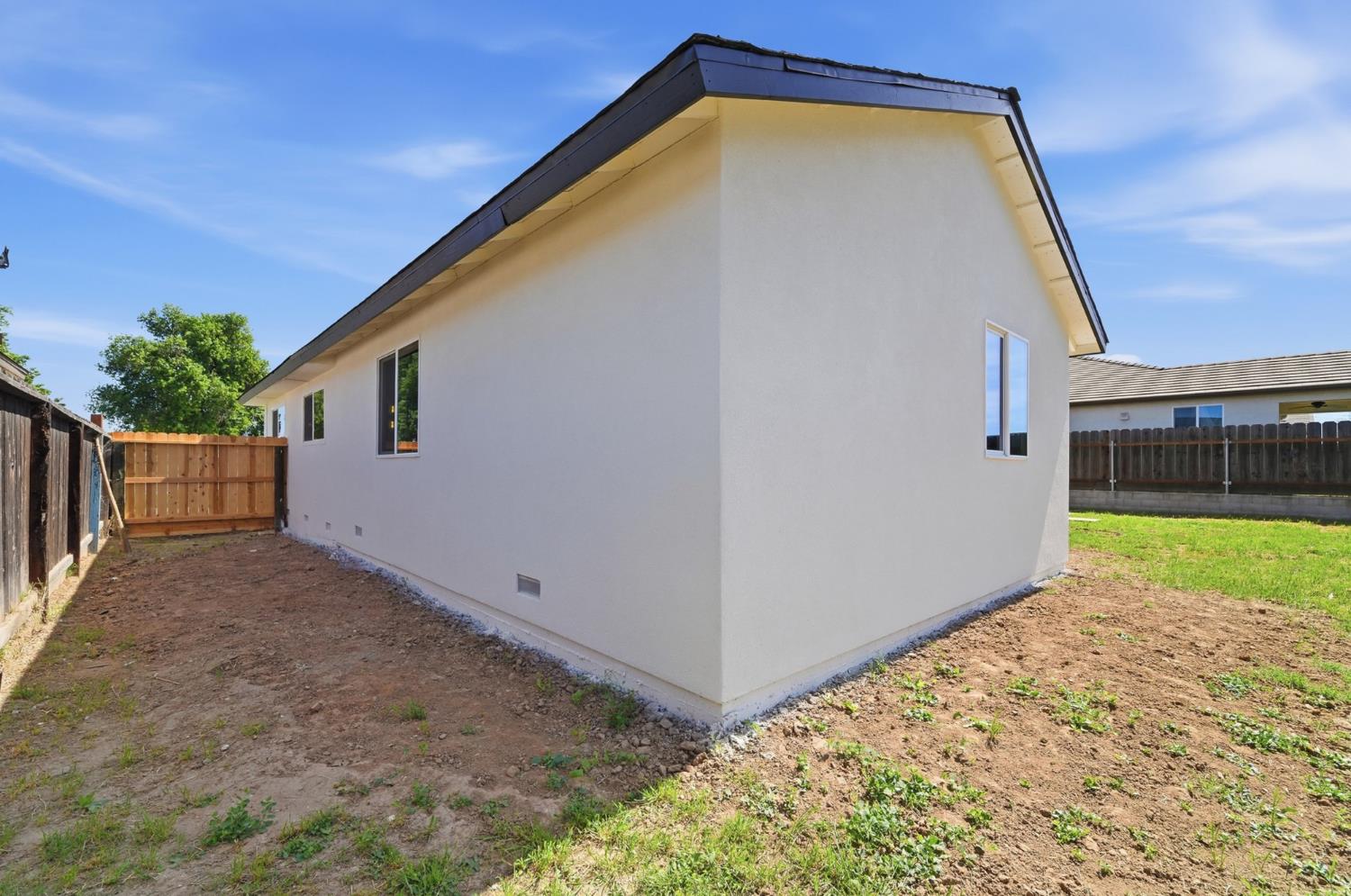 6237 Claus Rd, Riverbank, CA 95367