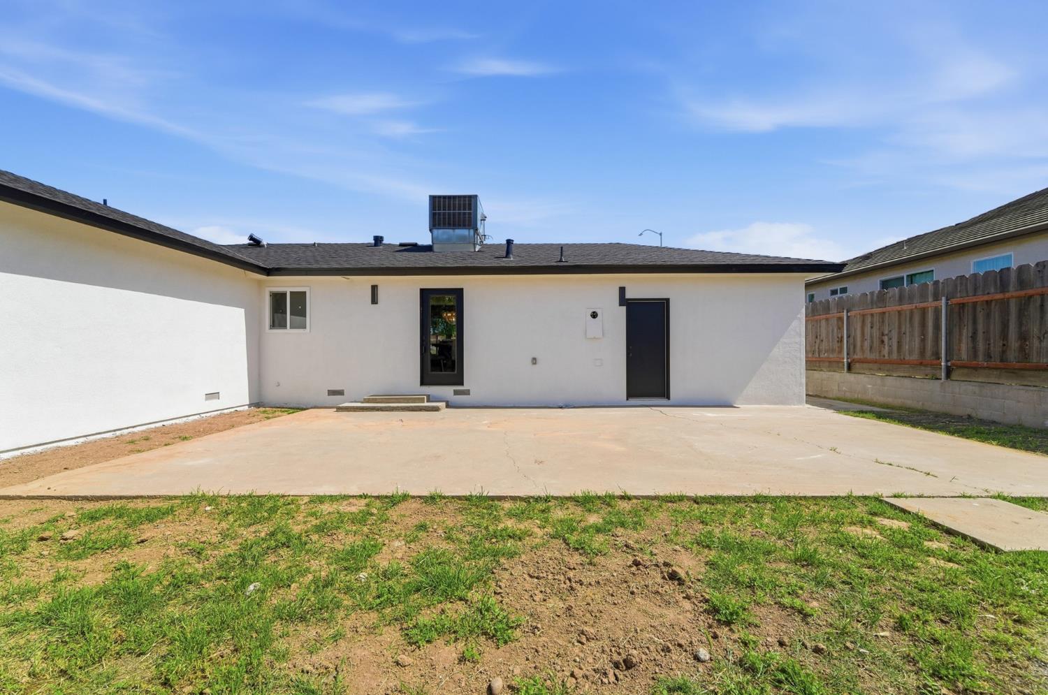 6237 Claus Rd, Riverbank, CA 95367