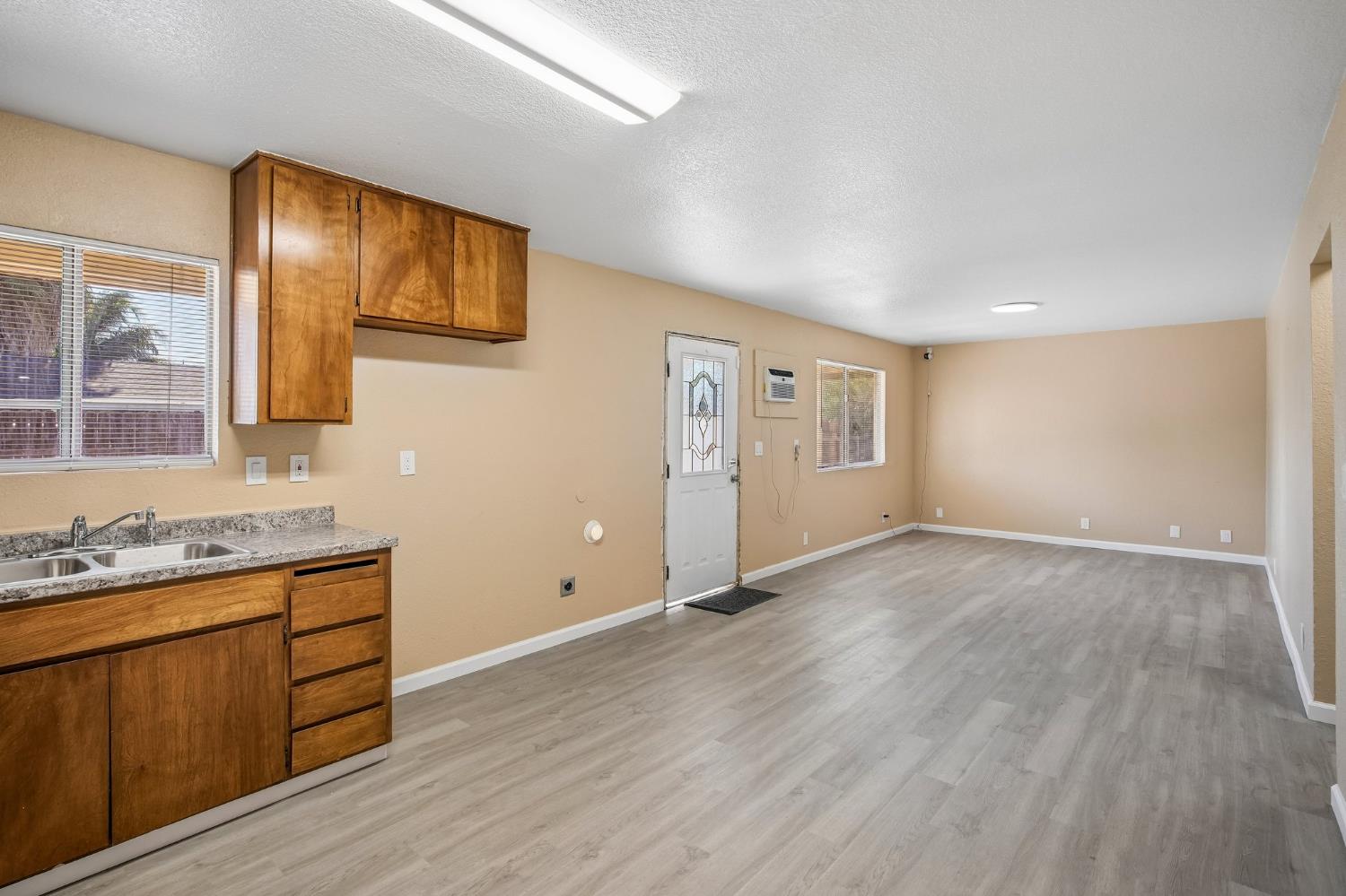 717 Erickson Ave, Modesto, CA 95351