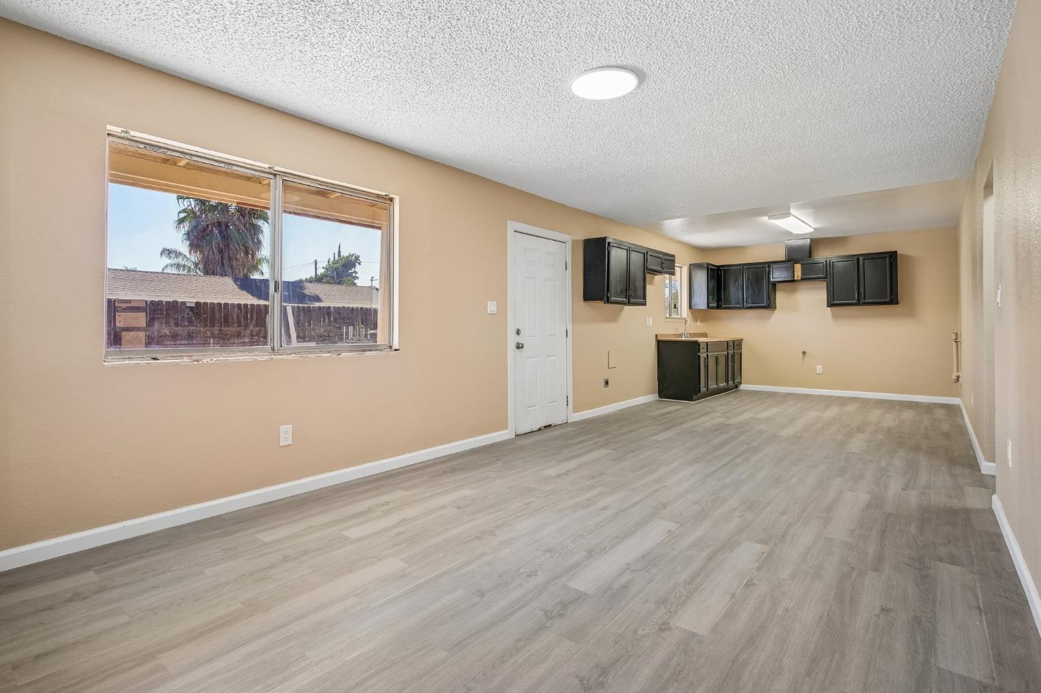 717 Erickson Ave, Modesto, CA 95351