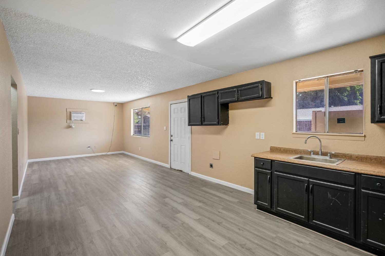 717 Erickson Ave, Modesto, CA 95351