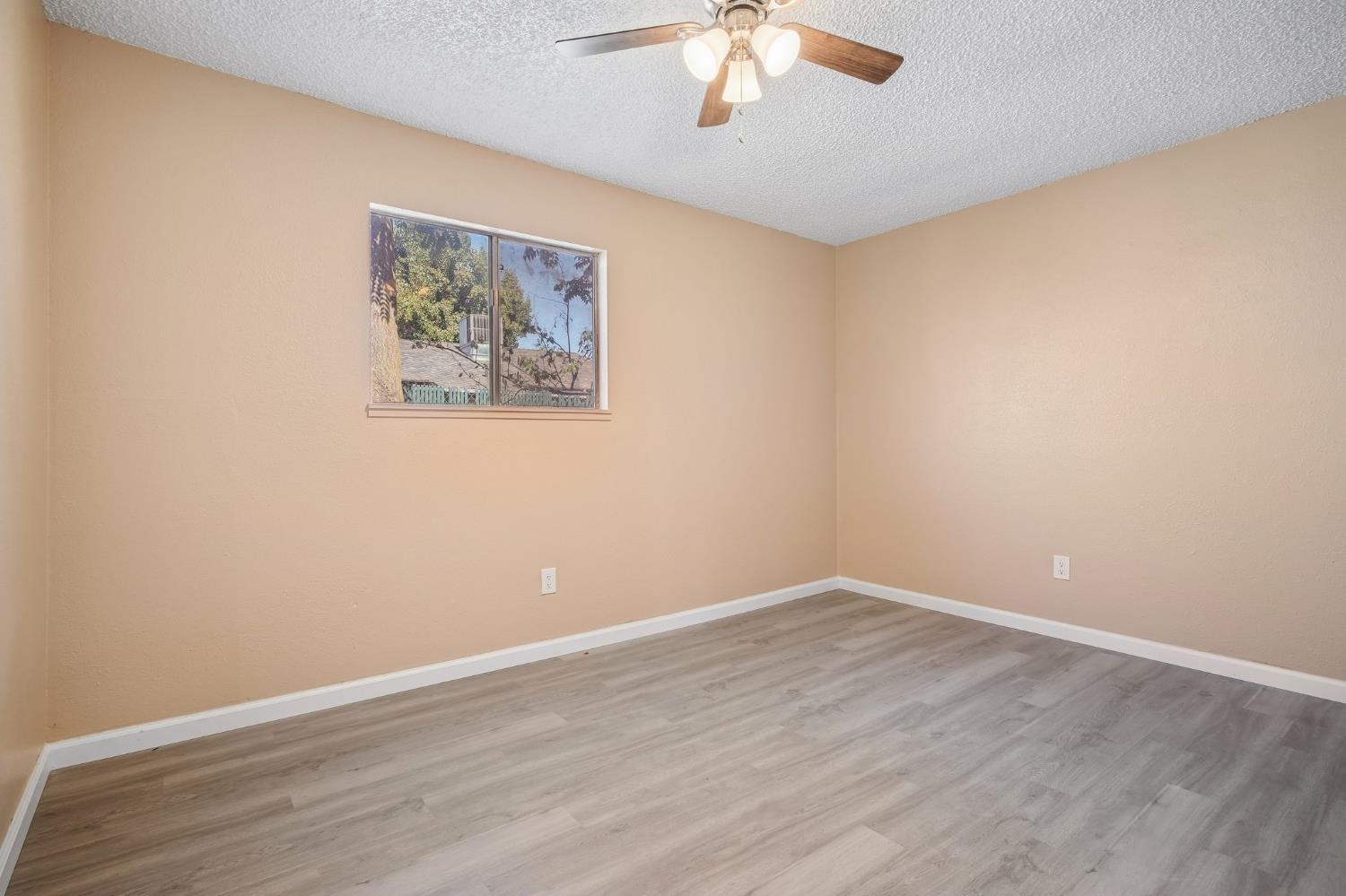717 Erickson Ave, Modesto, CA 95351