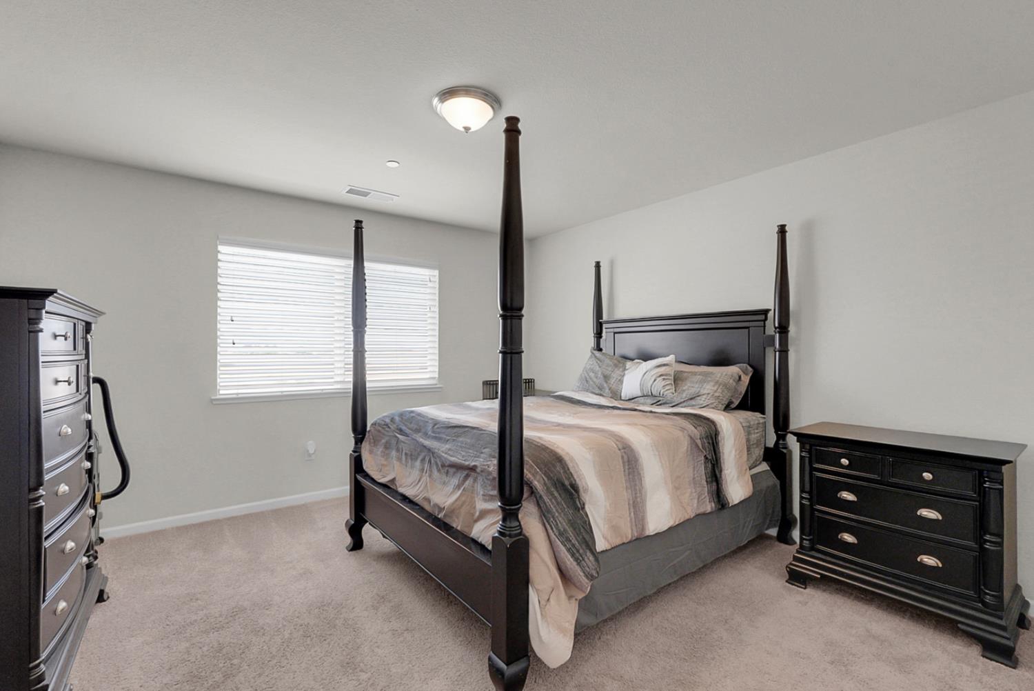 1433 Rosy Dawn Ln, Manteca, CA 95337