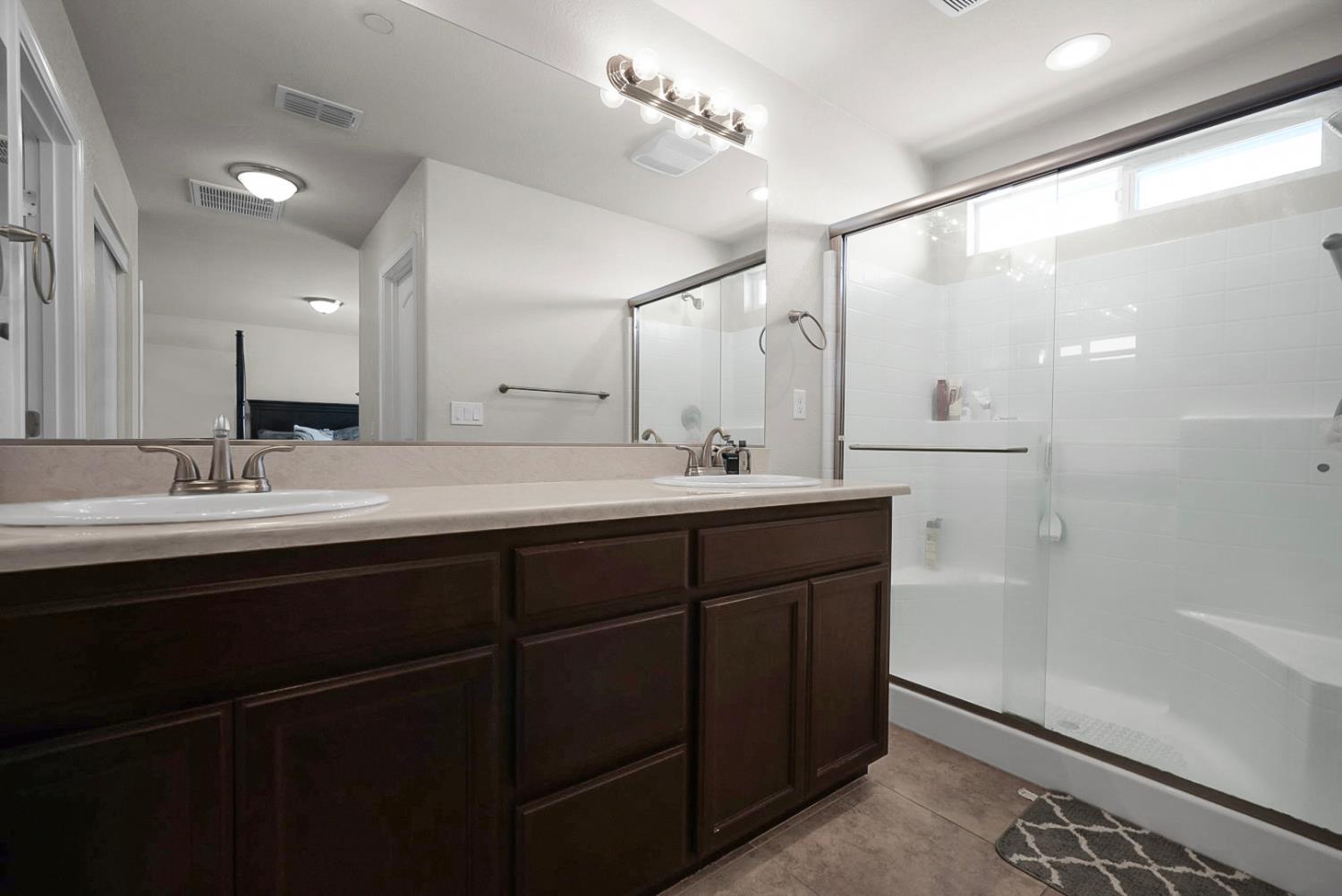 1433 Rosy Dawn Ln, Manteca, CA 95337