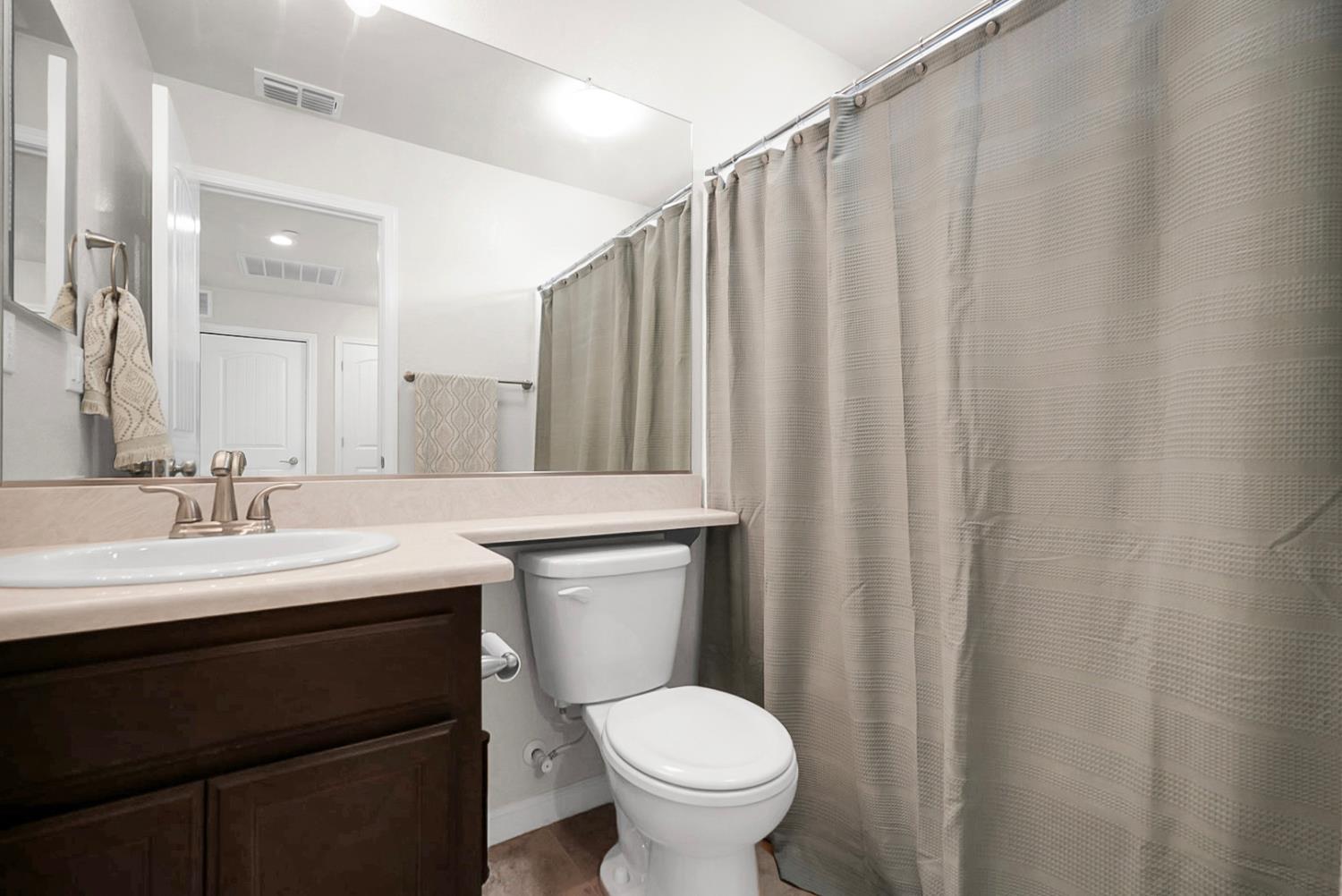 1433 Rosy Dawn Ln, Manteca, CA 95337