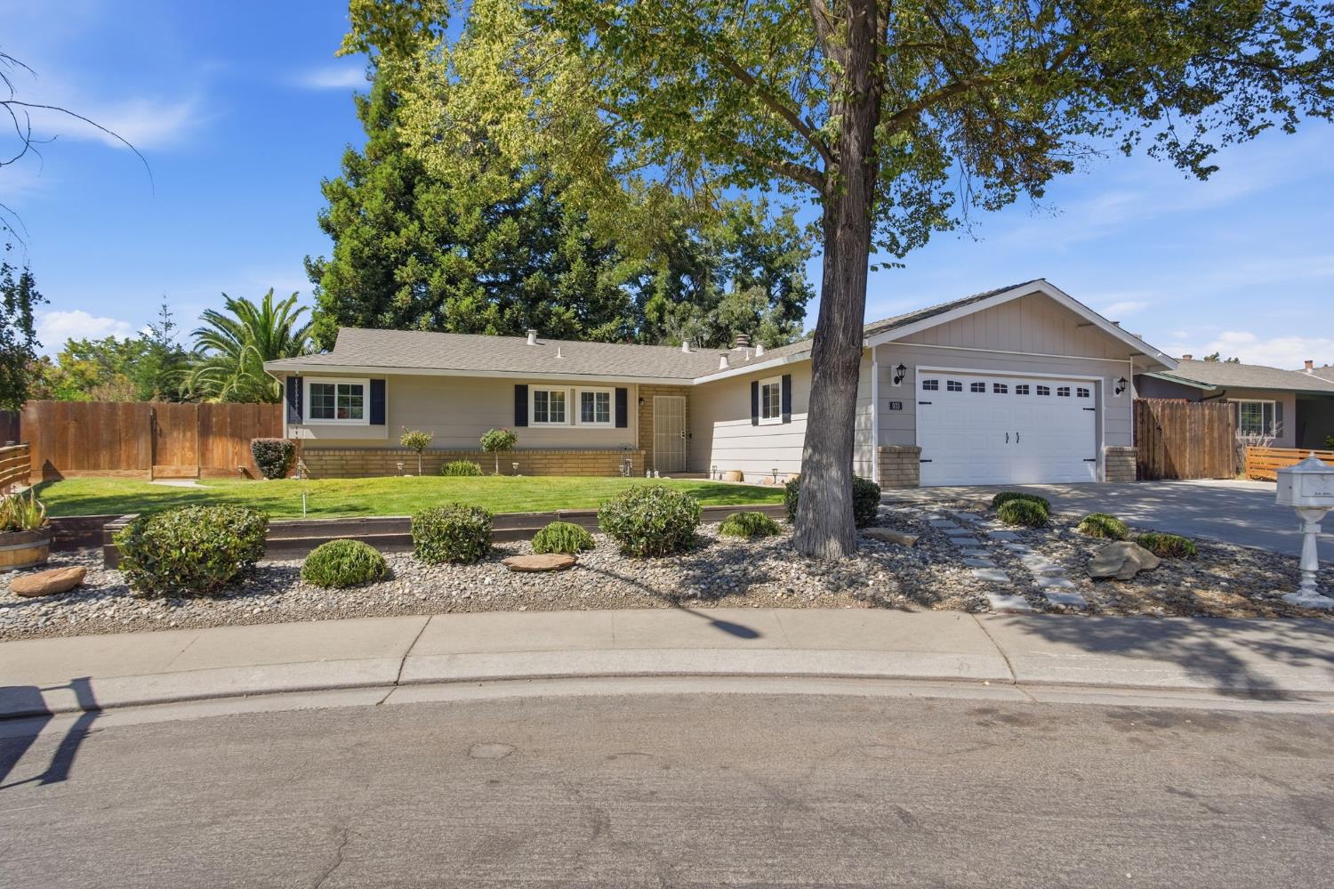 933 Guava Dr, Modesto, CA 95356
