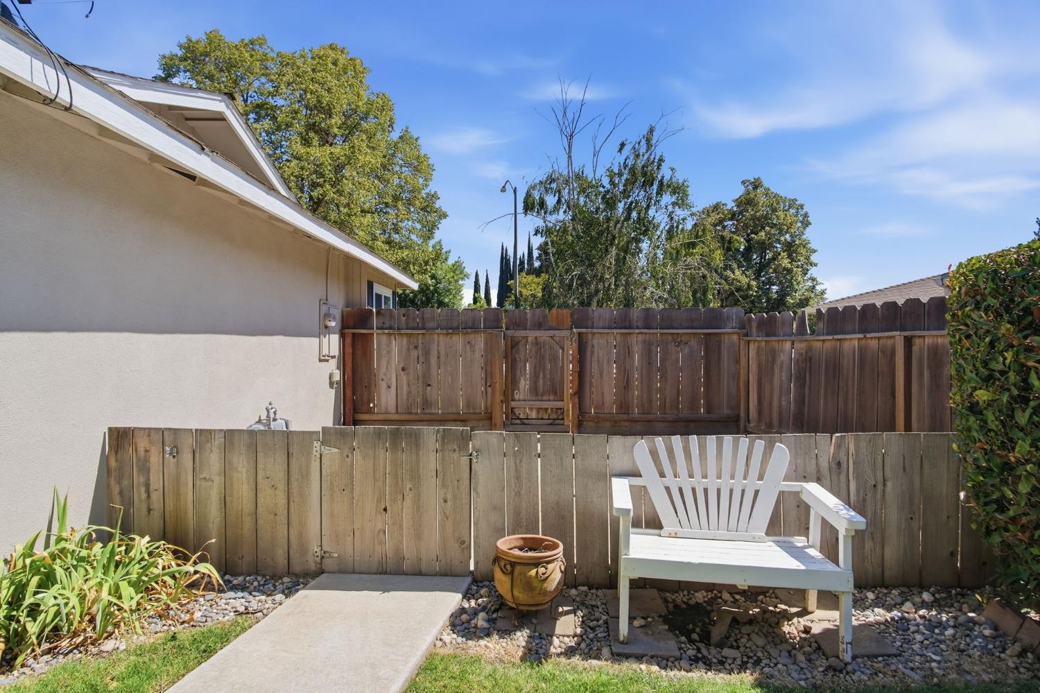 933 Guava Dr, Modesto, CA 95356