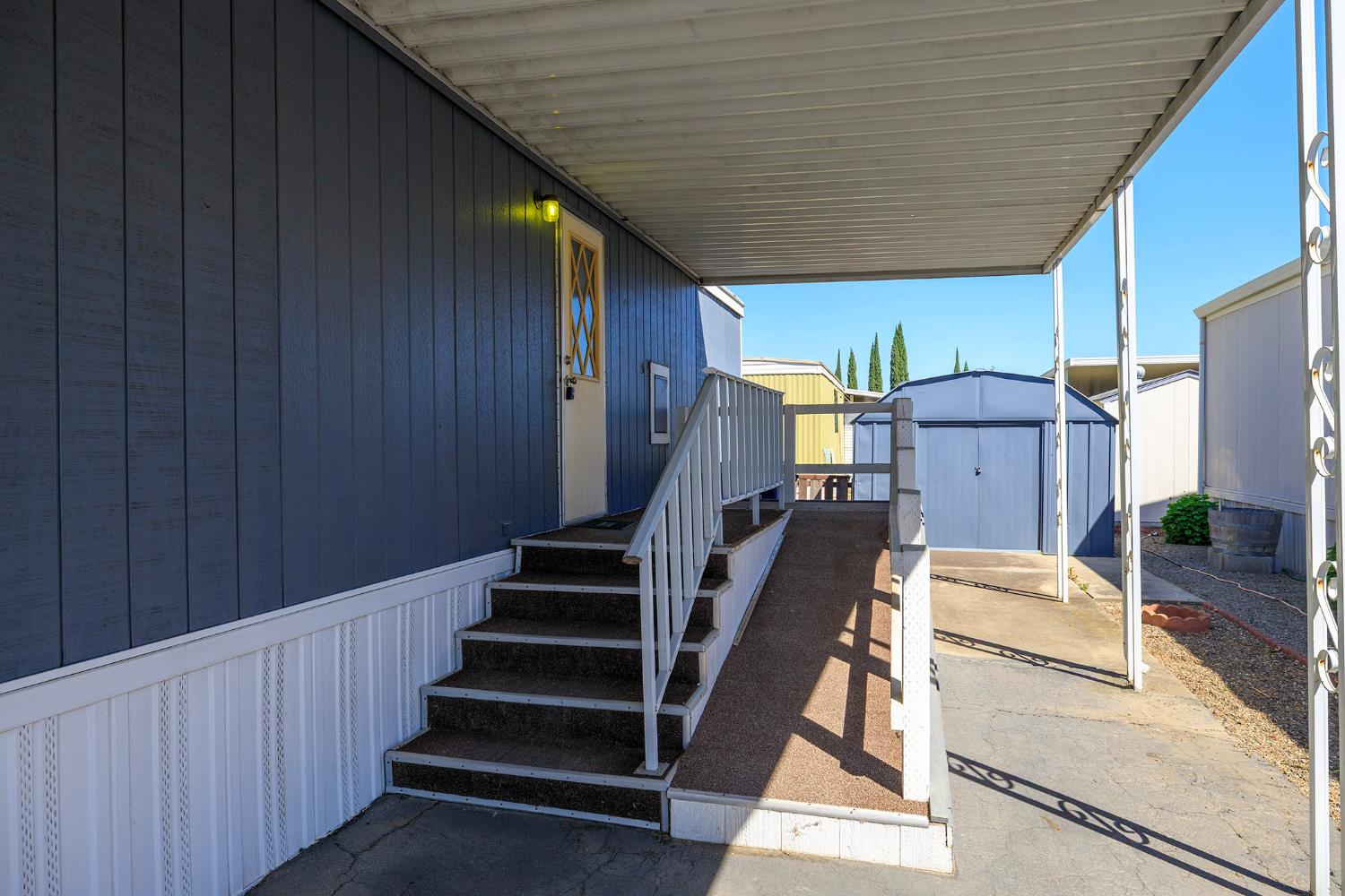 250 E Las Palmas Avenue #37, Patterson, CA 95363