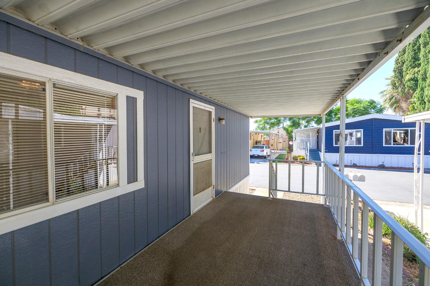 250 E Las Palmas Avenue #37, Patterson, CA 95363