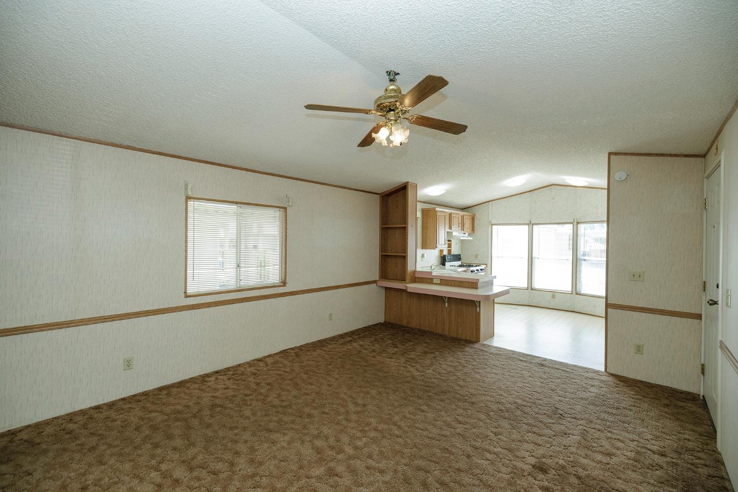 250 E Las Palmas Avenue #37, Patterson, CA 95363