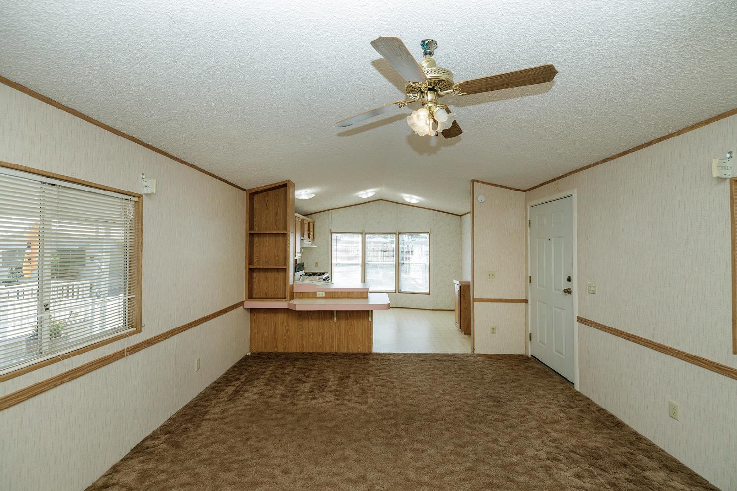 250 E Las Palmas Avenue #37, Patterson, CA 95363
