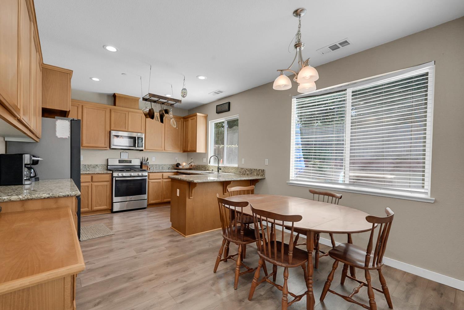 1767 Silver Ridge Way, Oakdale, CA 95361