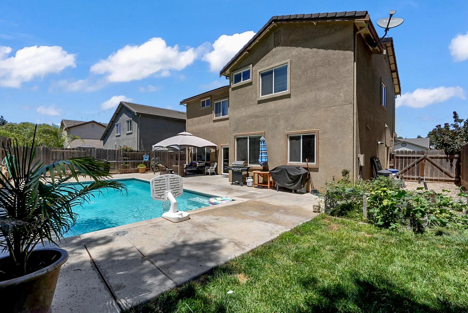 1767 Silver Ridge Way, Oakdale, CA 95361