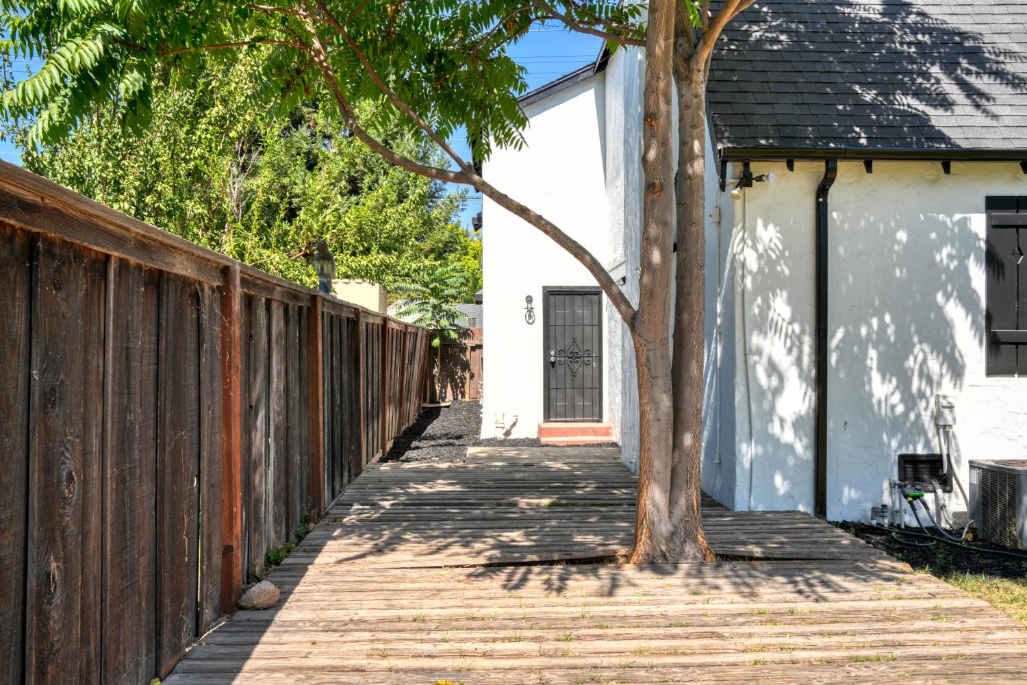 205 Maynell Ave, Modesto, CA 95354