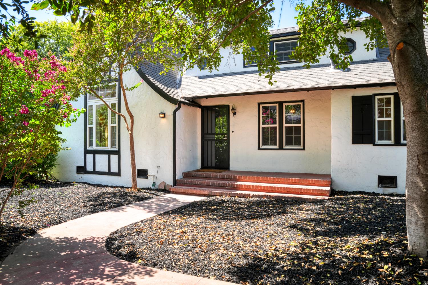 205 Maynell Ave, Modesto, CA 95354