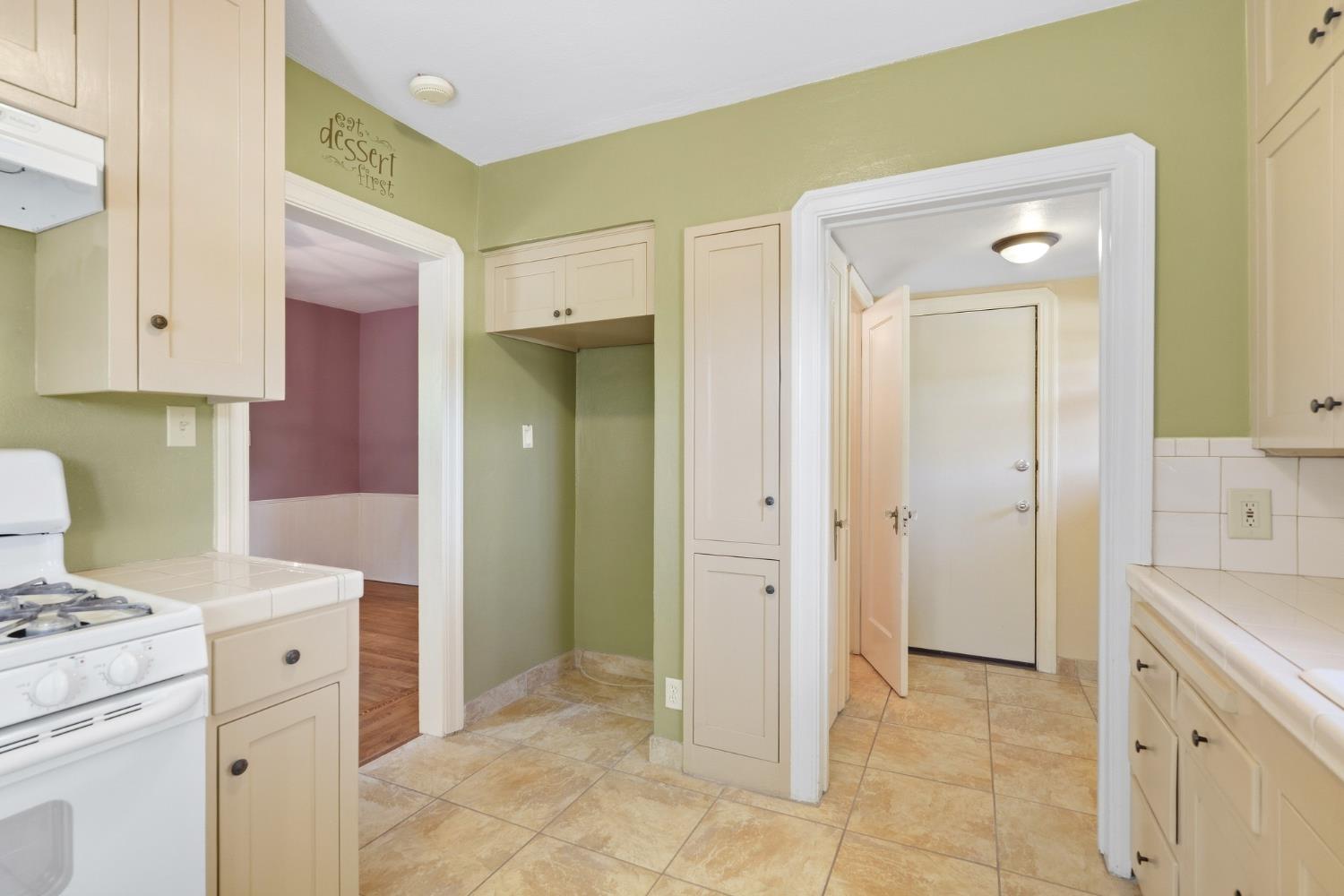 205 Maynell Ave, Modesto, CA 95354