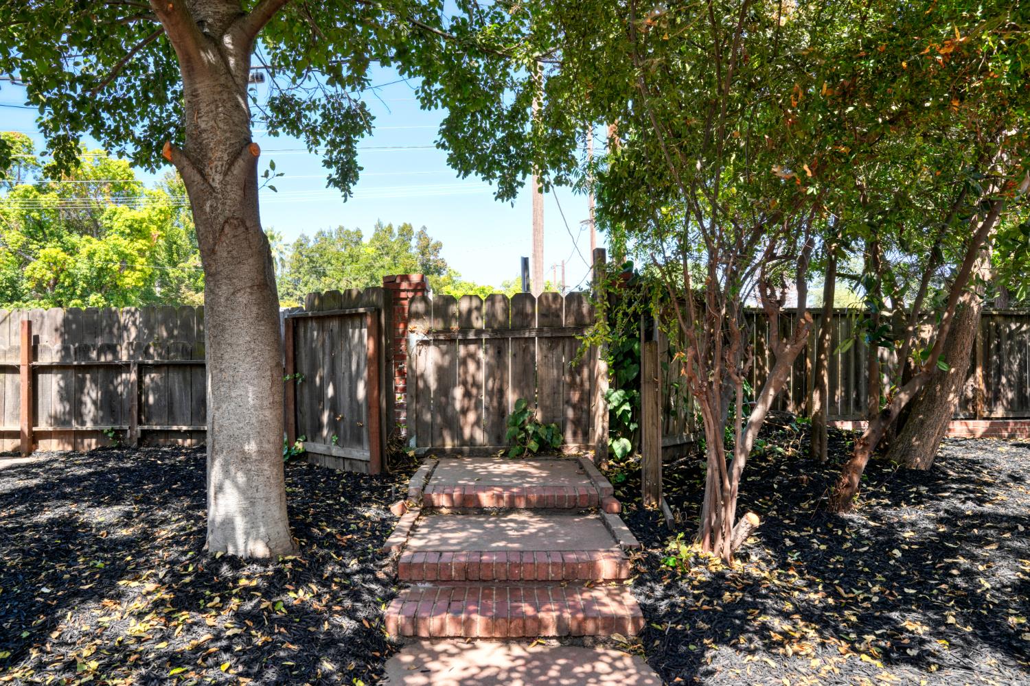 205 Maynell Ave, Modesto, CA 95354
