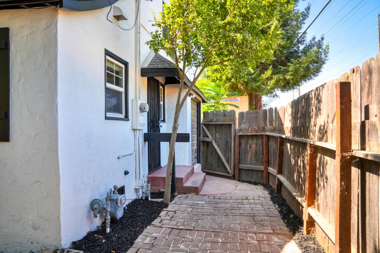 205 Maynell Ave, Modesto, CA 95354