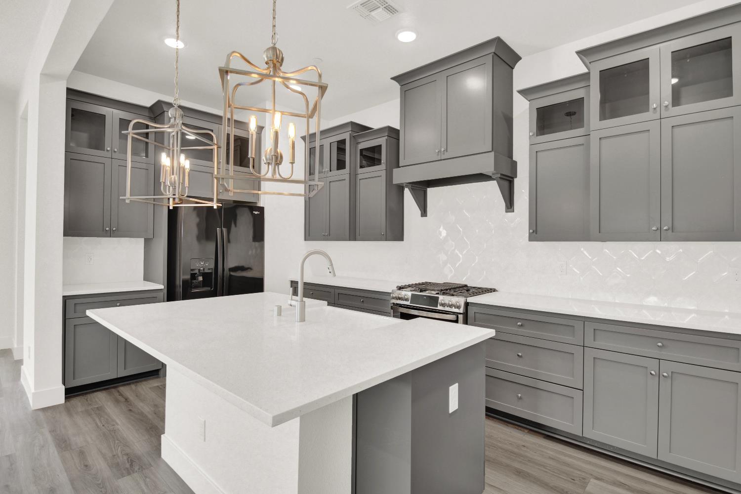2039 Carmel Ranch Cir, Oakdale, CA 95361