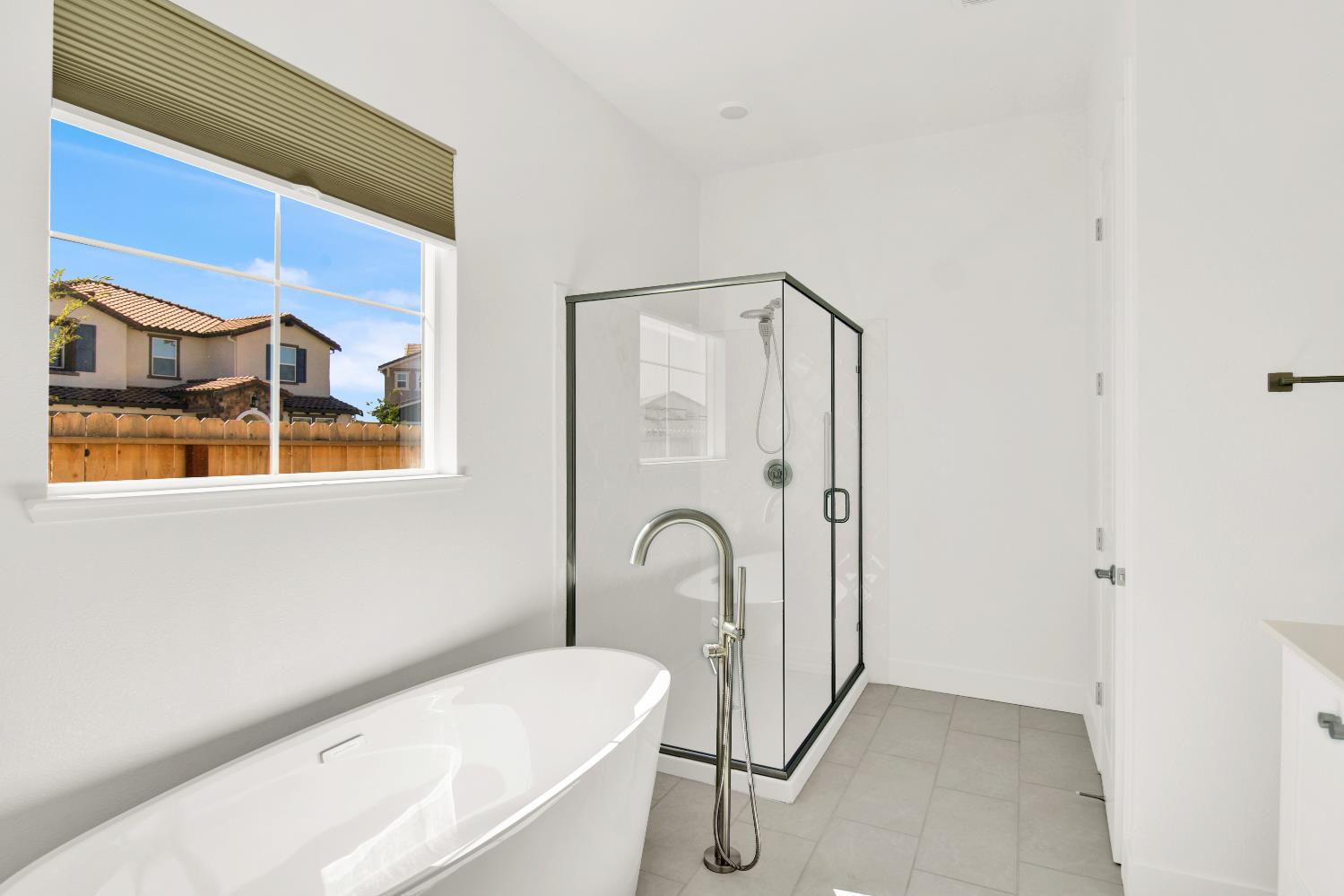 2039 Carmel Ranch Cir, Oakdale, CA 95361