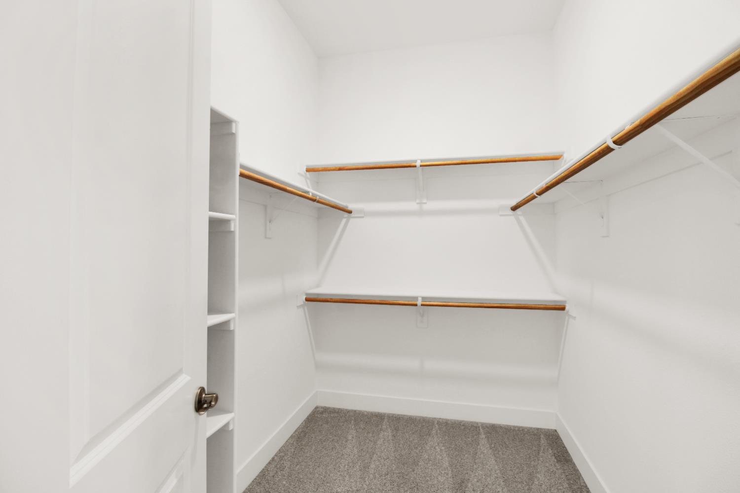 2039 Carmel Ranch Cir, Oakdale, CA 95361
