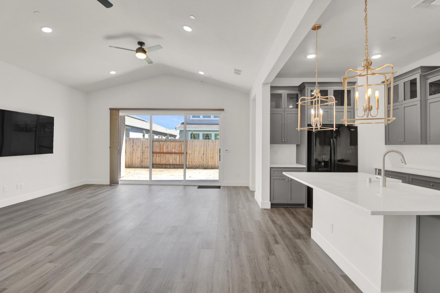 2039 Carmel Ranch Cir, Oakdale, CA 95361