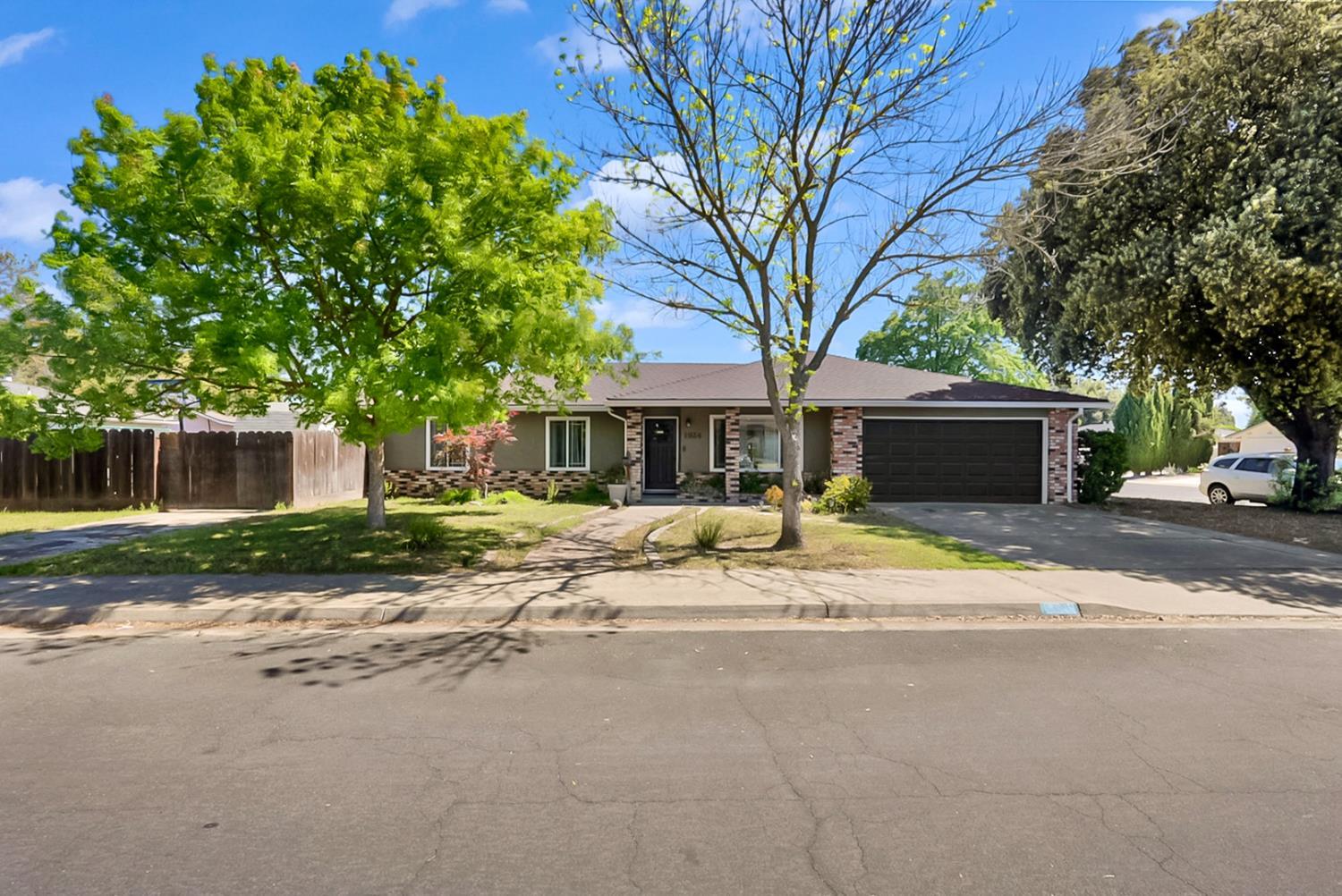 1924 Cota Way, Modesto, CA 95355