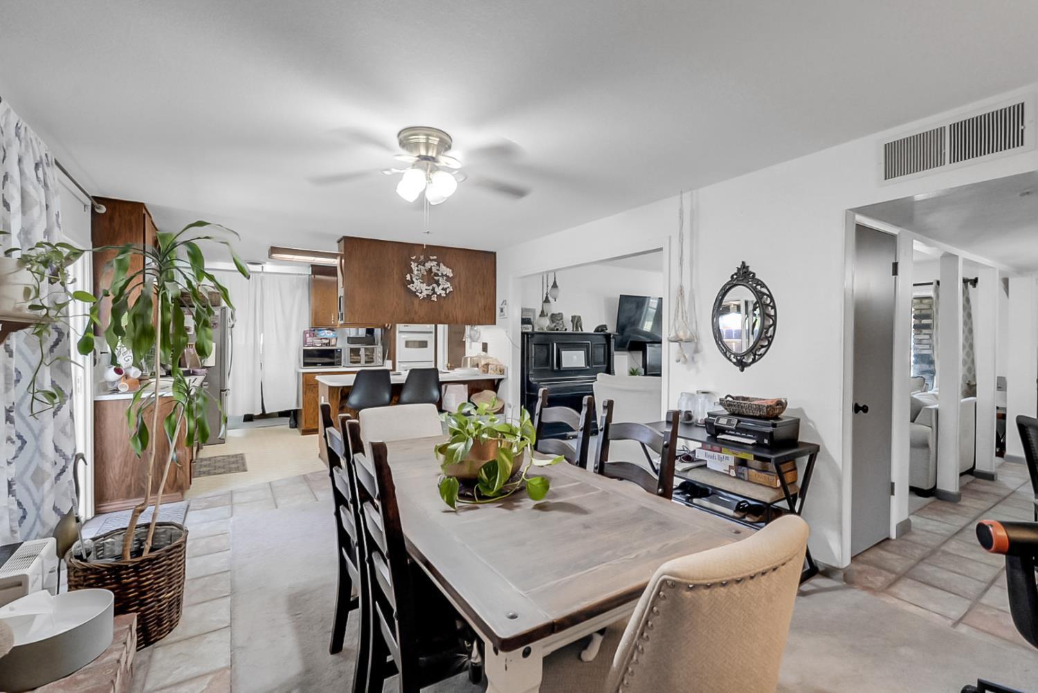 1924 Cota Way, Modesto, CA 95355
