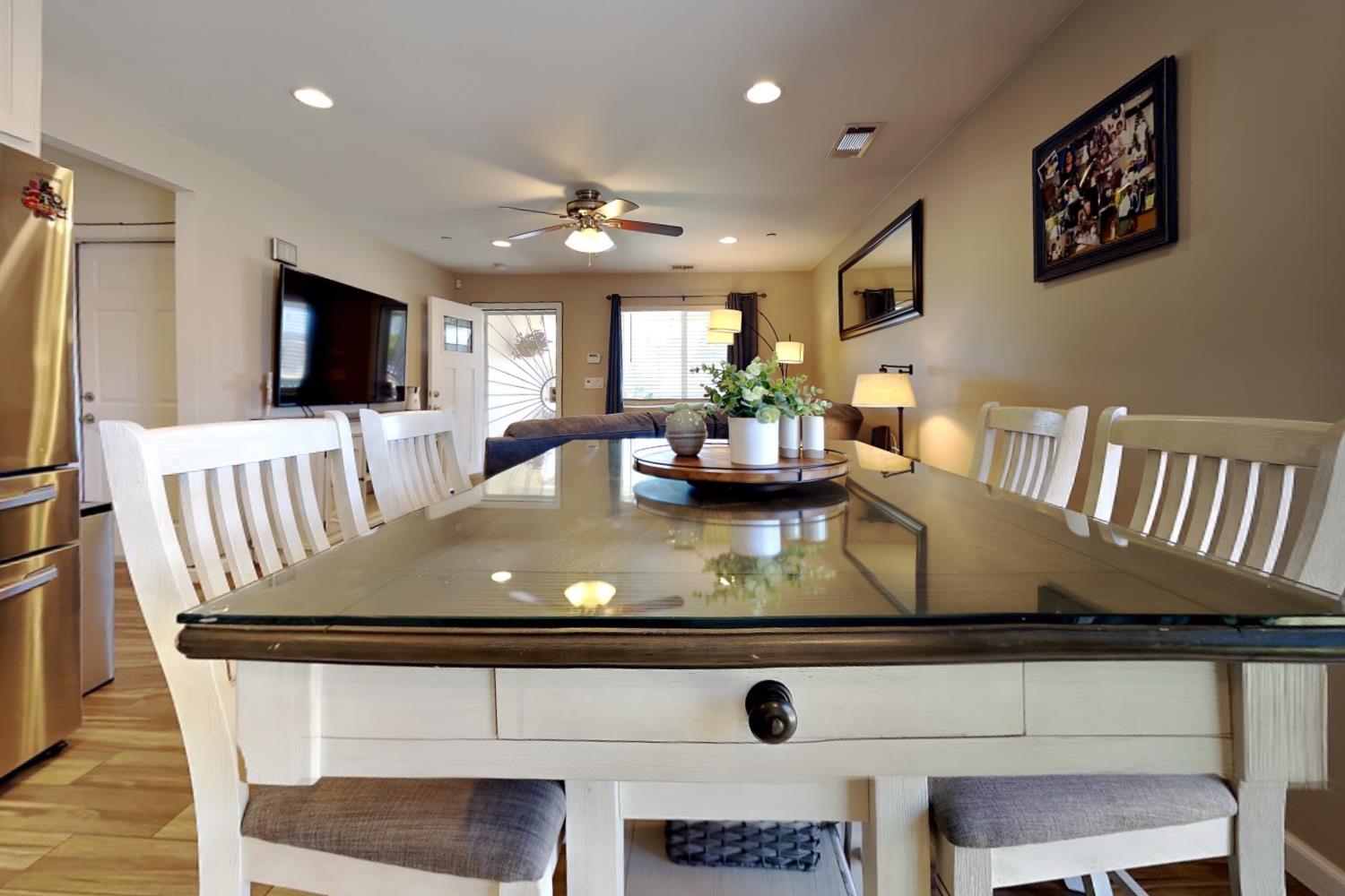 528 D St, Waterford, CA 95386