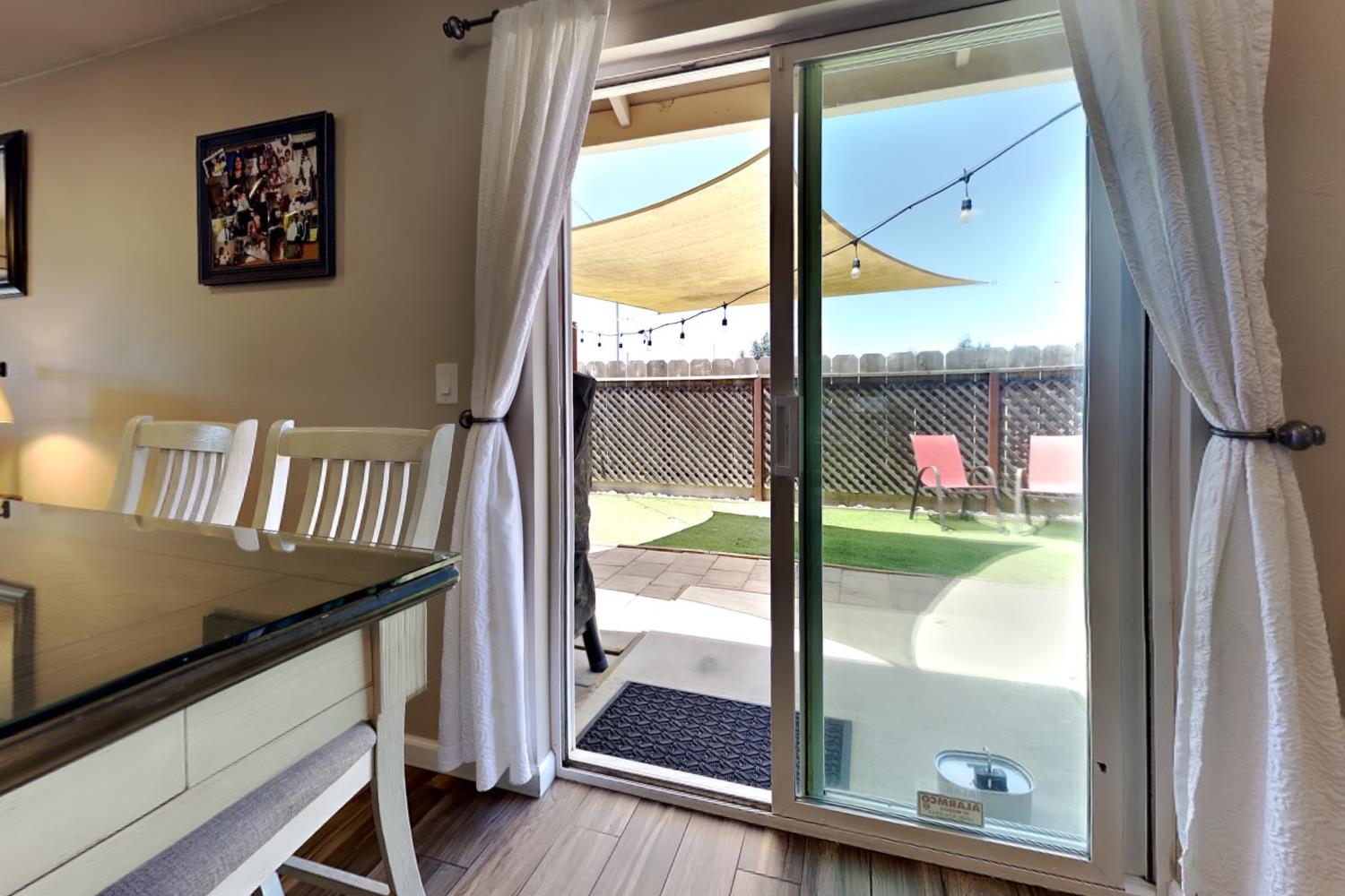 528 D St, Waterford, CA 95386
