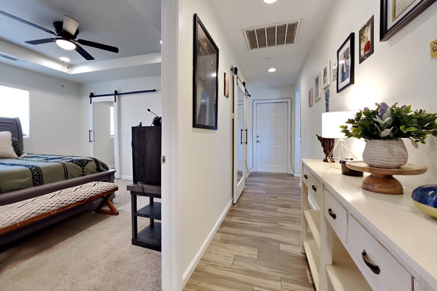 528 D St, Waterford, CA 95386