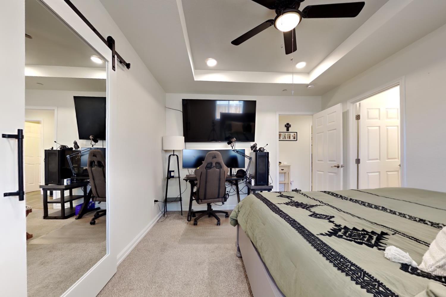 528 D St, Waterford, CA 95386