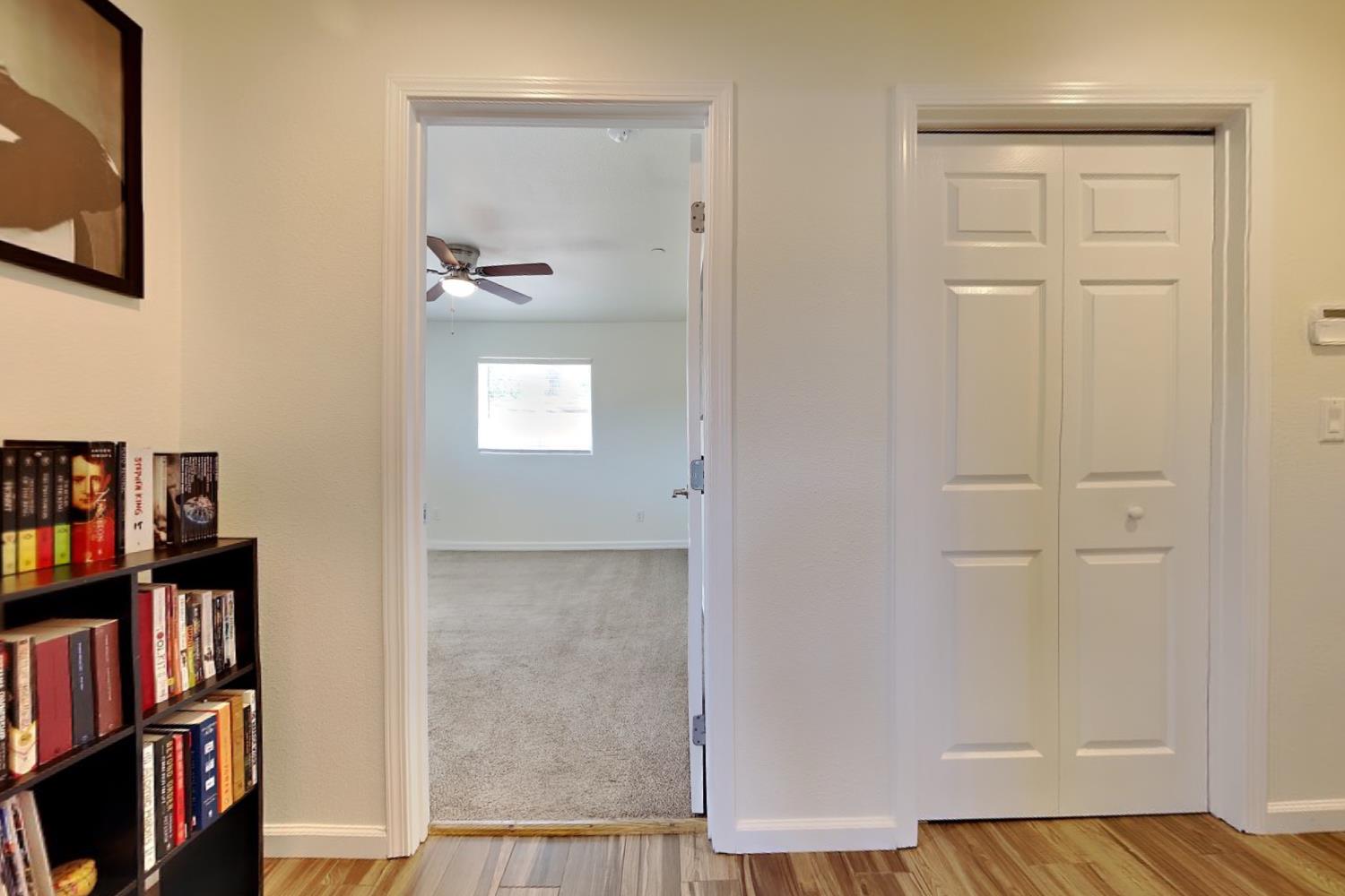 528 D St, Waterford, CA 95386